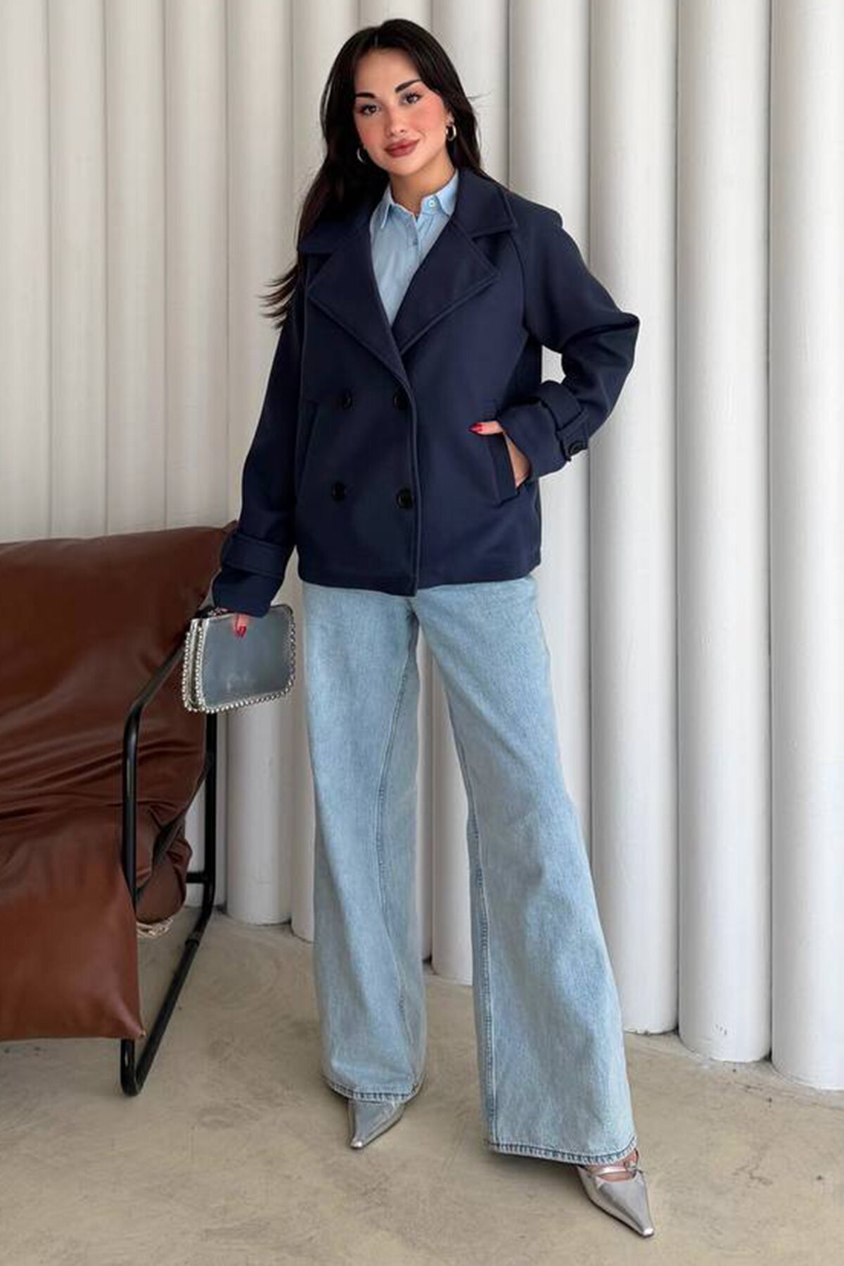 Kruvaze Yaka Çift Cepli Düğmeli Kaban