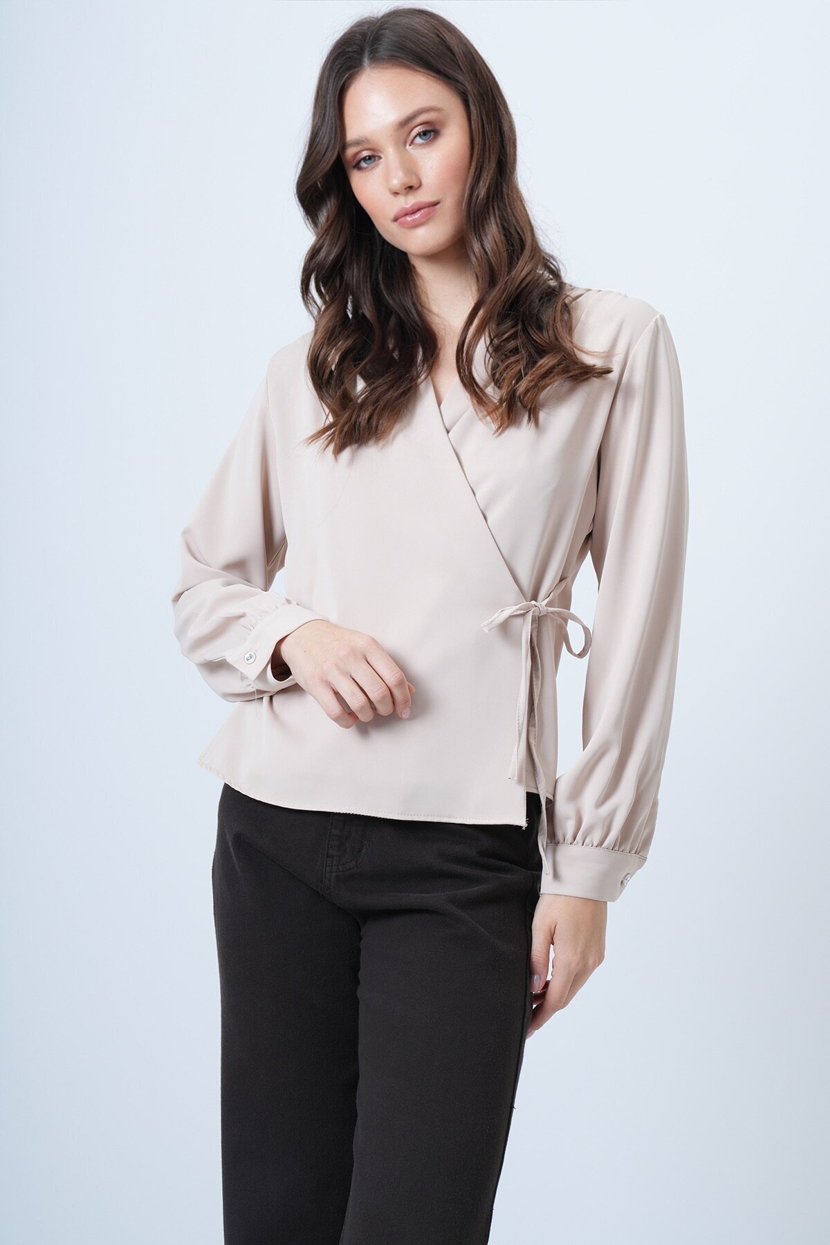 Kruvaze Yaka Yandan Bağlamalı Bluz