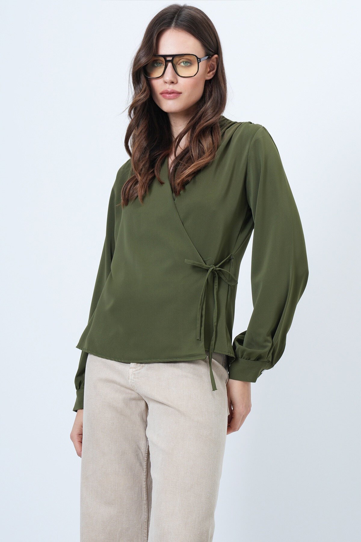 Kruvaze Yaka Yandan Bağlamalı Bluz