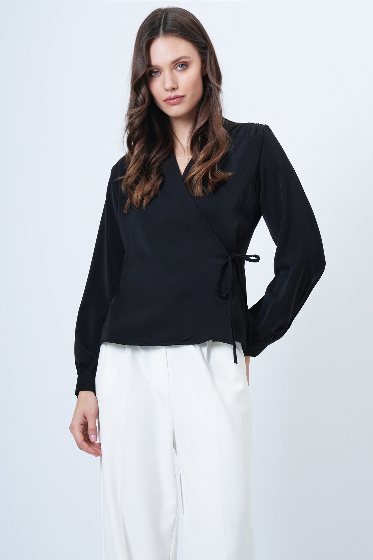 Kruvaze Yaka Yandan Bağlamalı Bluz