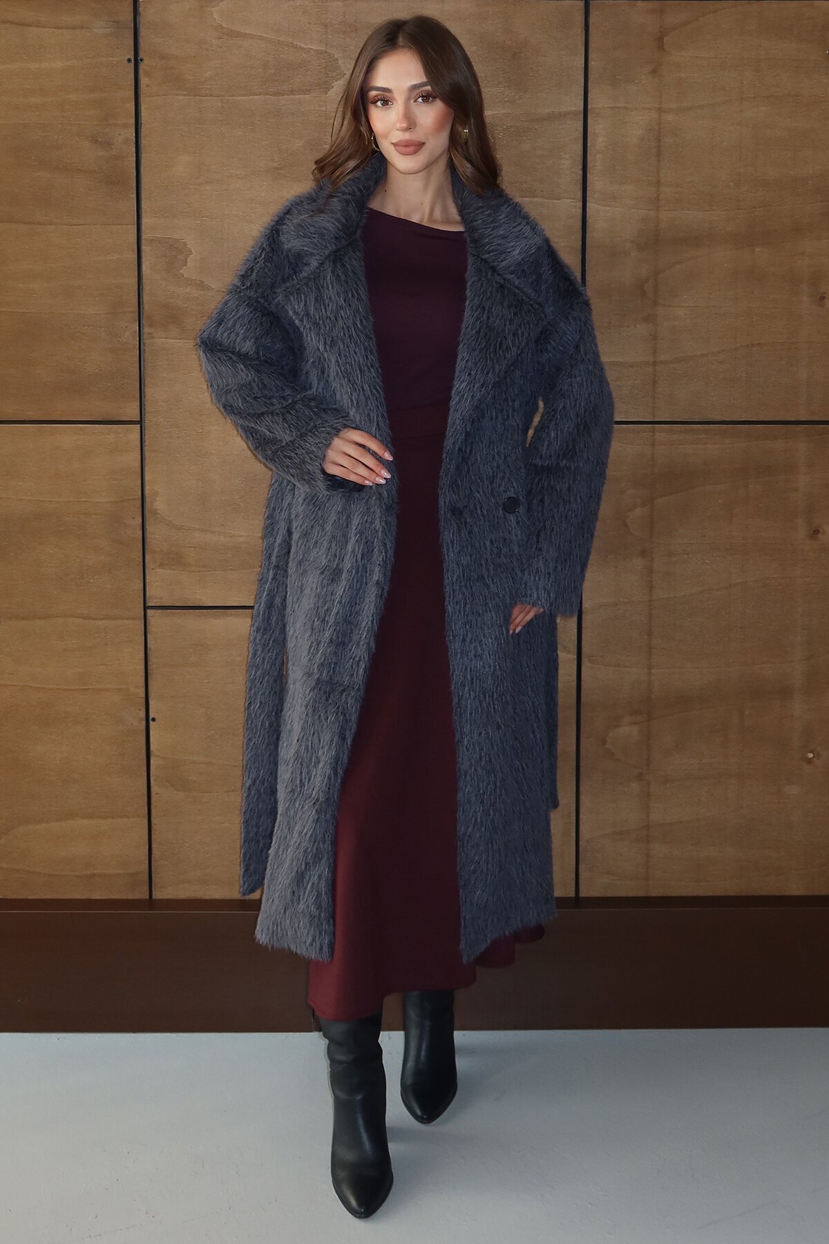 Kuşaklı Oversize Tüylü Şal Yaka Peluş Dokulu Uzun Kaban