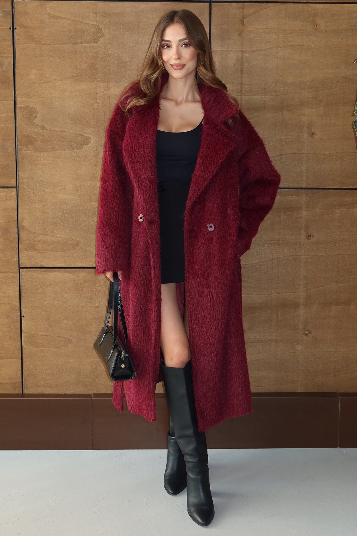 Kuşaklı Oversize Tüylü Şal Yaka Peluş Dokulu Uzun Kaban