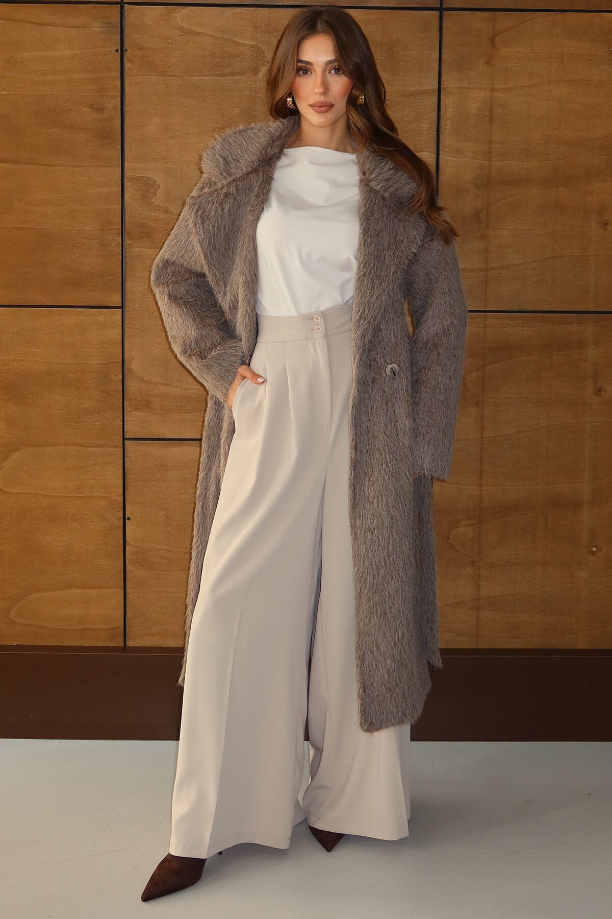 Kuşaklı Oversize Tüylü Şal Yaka Peluş Dokulu Uzun Kaban