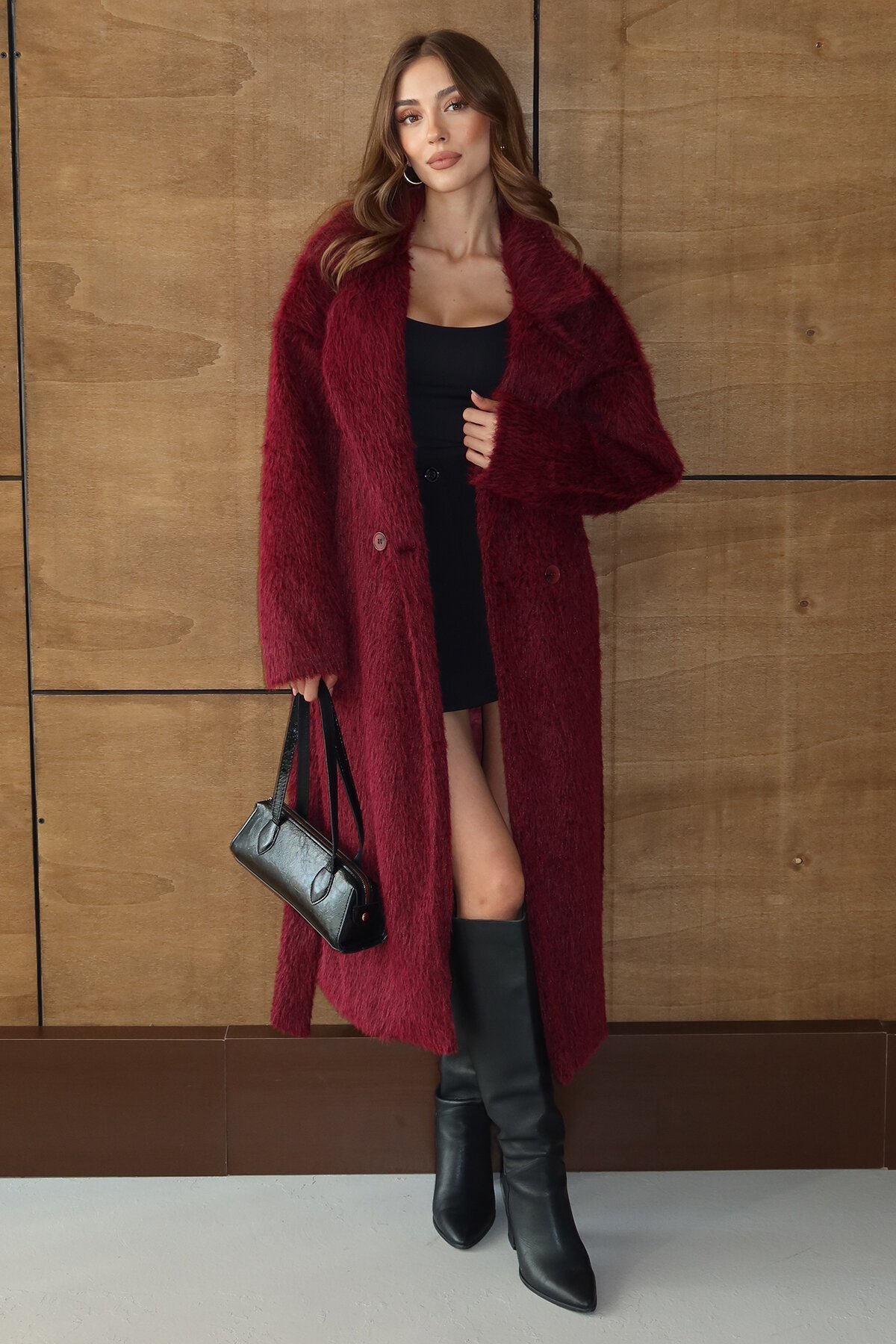 Kuşaklı Oversize Tüylü Şal Yaka Peluş Dokulu Uzun Kaban