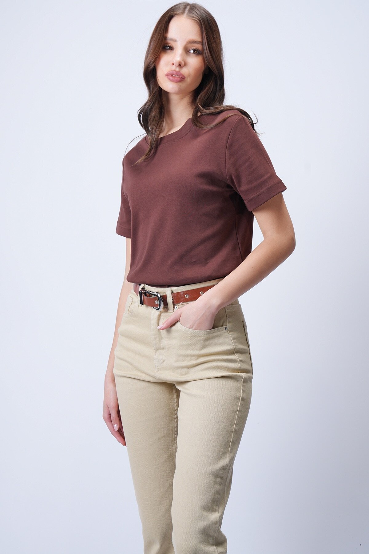 Kahverengi Likralı Kısa T-Shirt