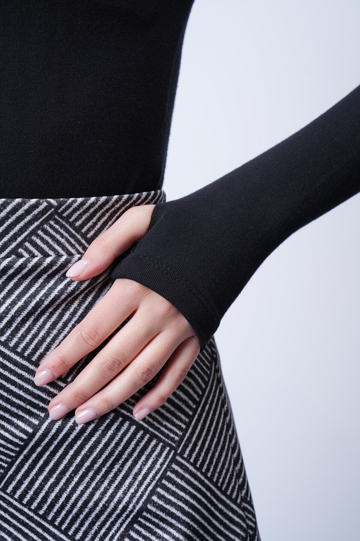 Siyah Likralı Uzun Kollu Bluz