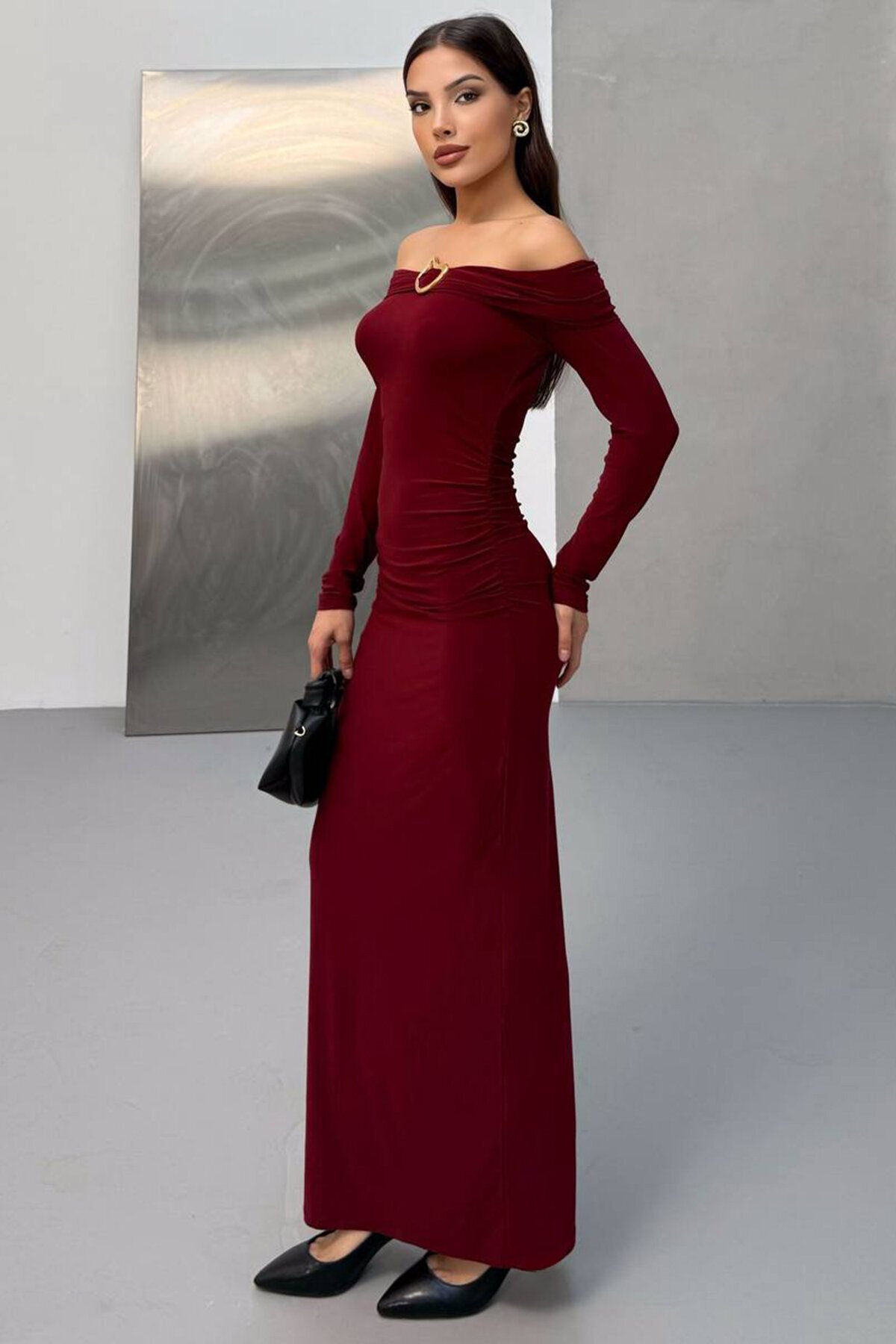 Madonna Yaka Aksesuar Detaylı Maxi Boy Elbise