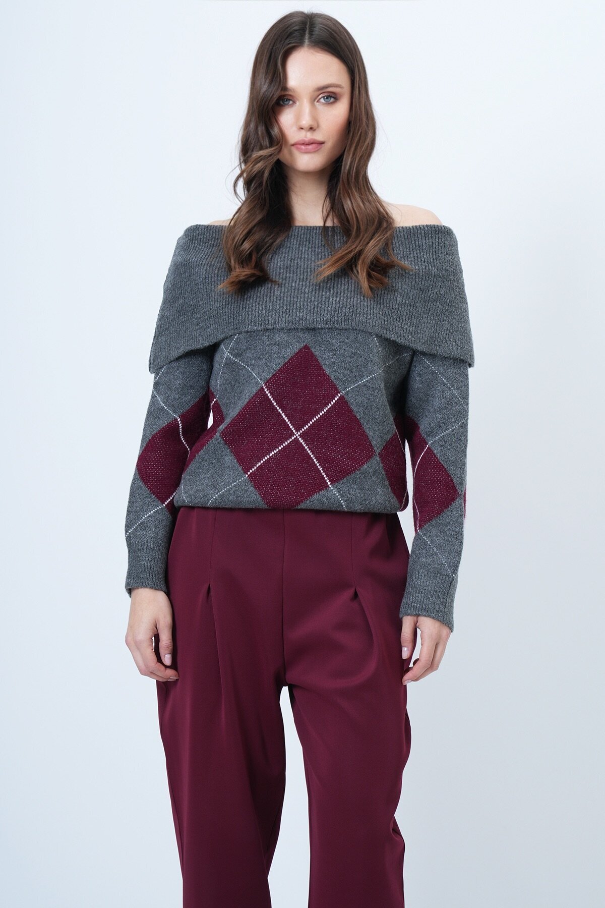 Madonna Yaka Baklava Desenli Triko Kazak