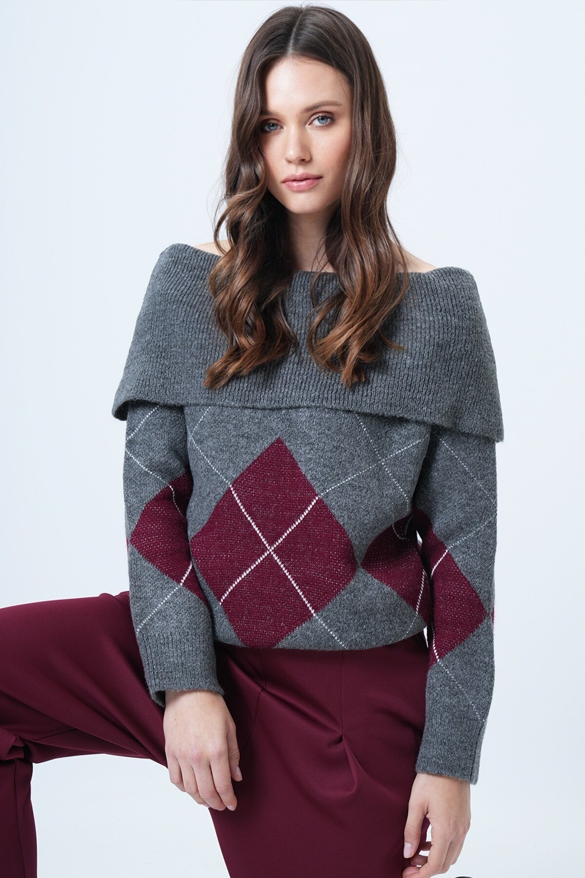 Madonna Yaka Baklava Desenli Triko Kazak