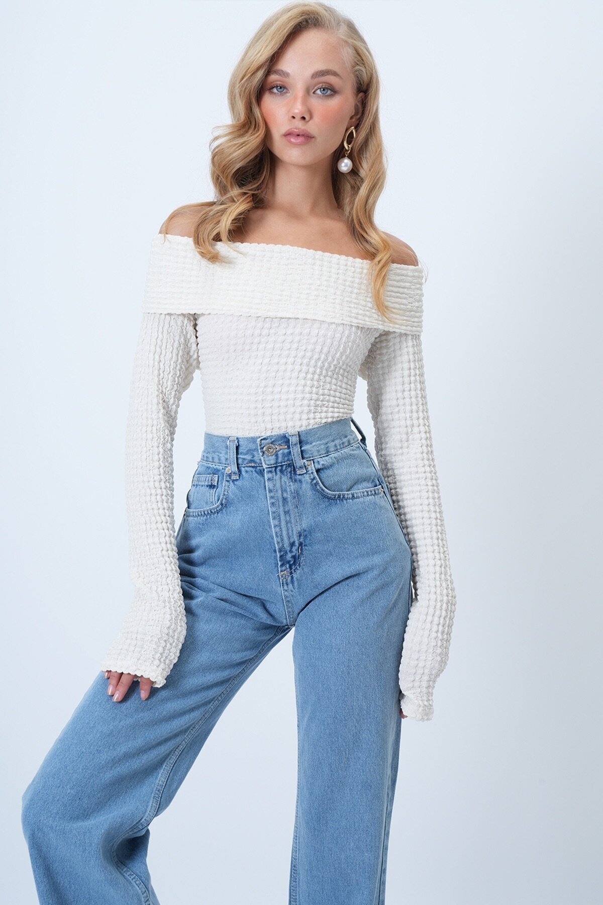 Madonna Yaka Bürümcük Uzun Kol Bluz