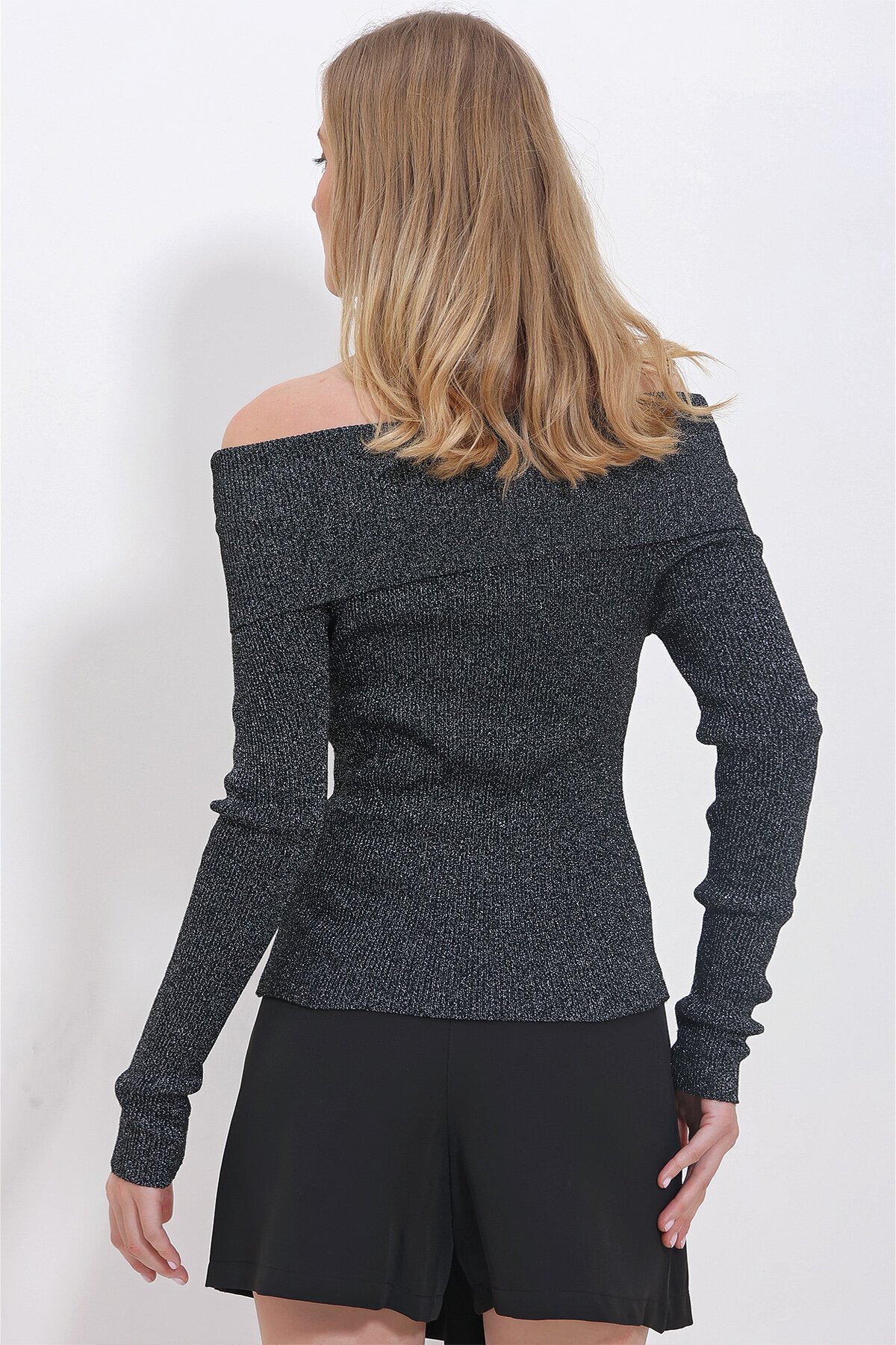 Madonna Yaka Simli Kazak