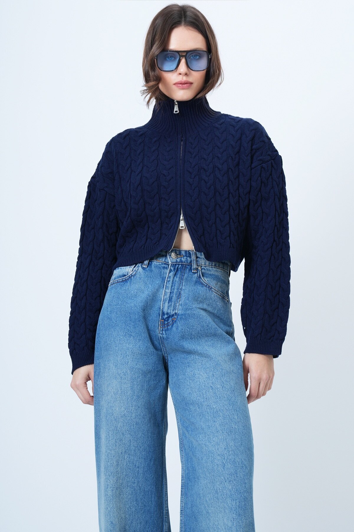 Örgü Desenli Fermuarlı Triko Hırka