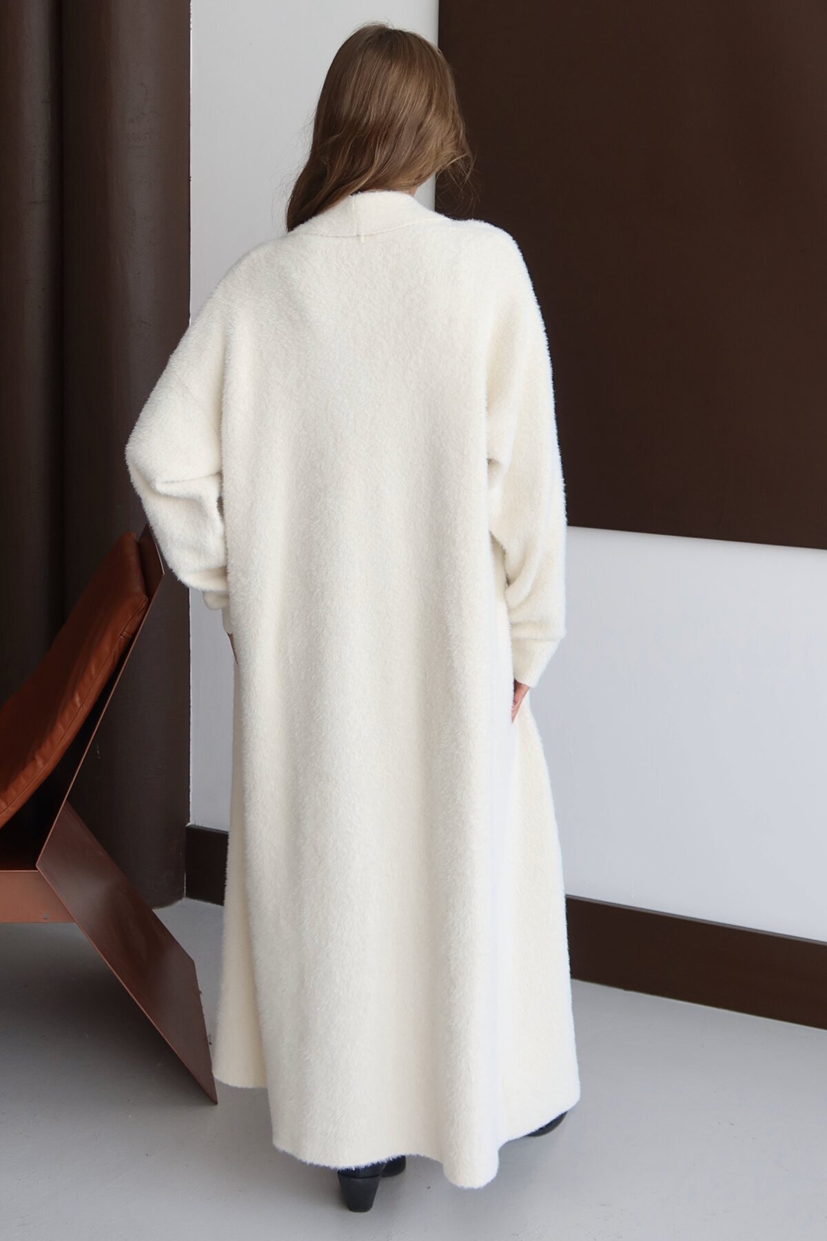 Oversize Cepli Yumuşak Dokulu Salaş Maxi Boy Peluş Uzun Hırka