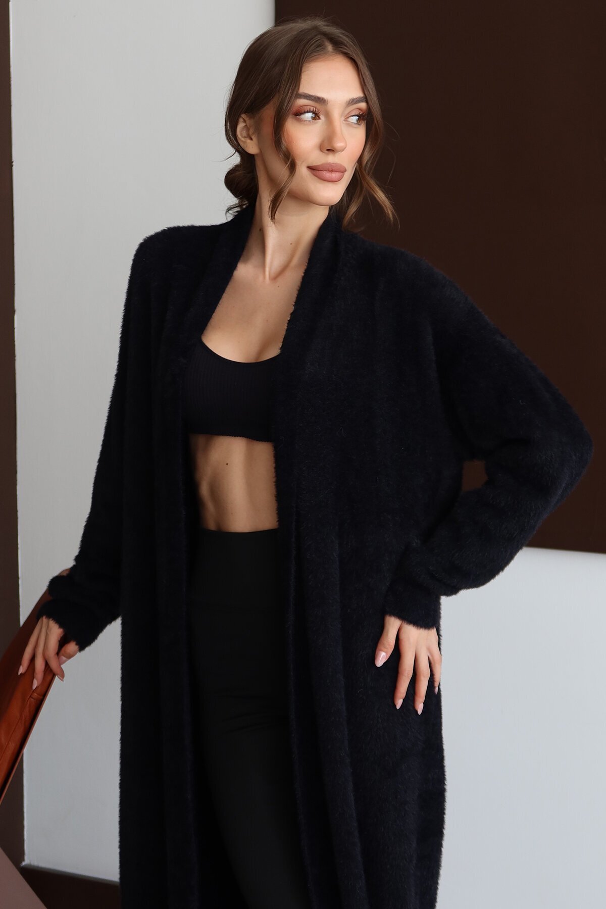 Oversize Cepli Yumuşak Dokulu Salaş Maxi Boy Peluş Uzun Hırka