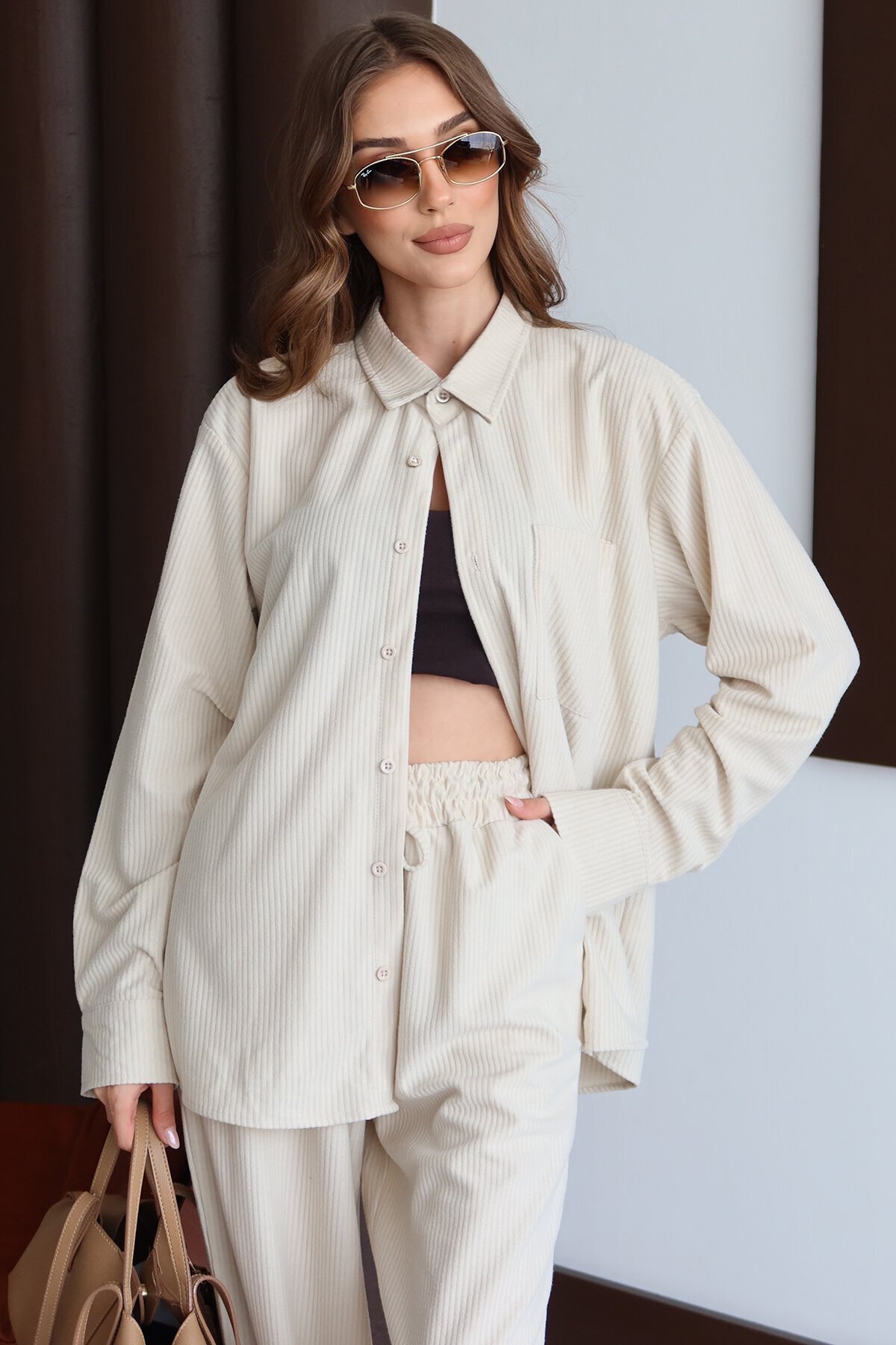 Oversize Düğmeli Cepli Rahat Kesim Dokulu Uzun Kollu Gömlek