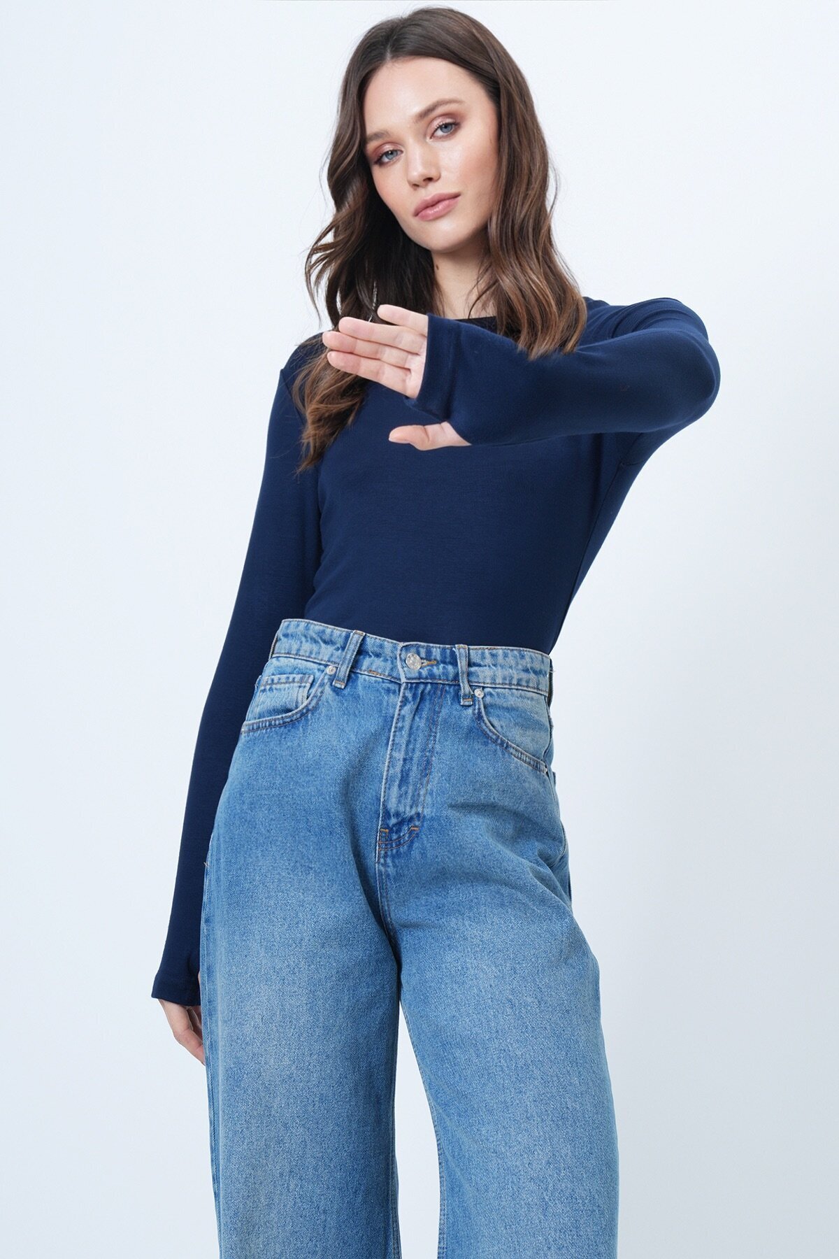 Parmak Detaylı Bisiklet Yaka Basic Bluz