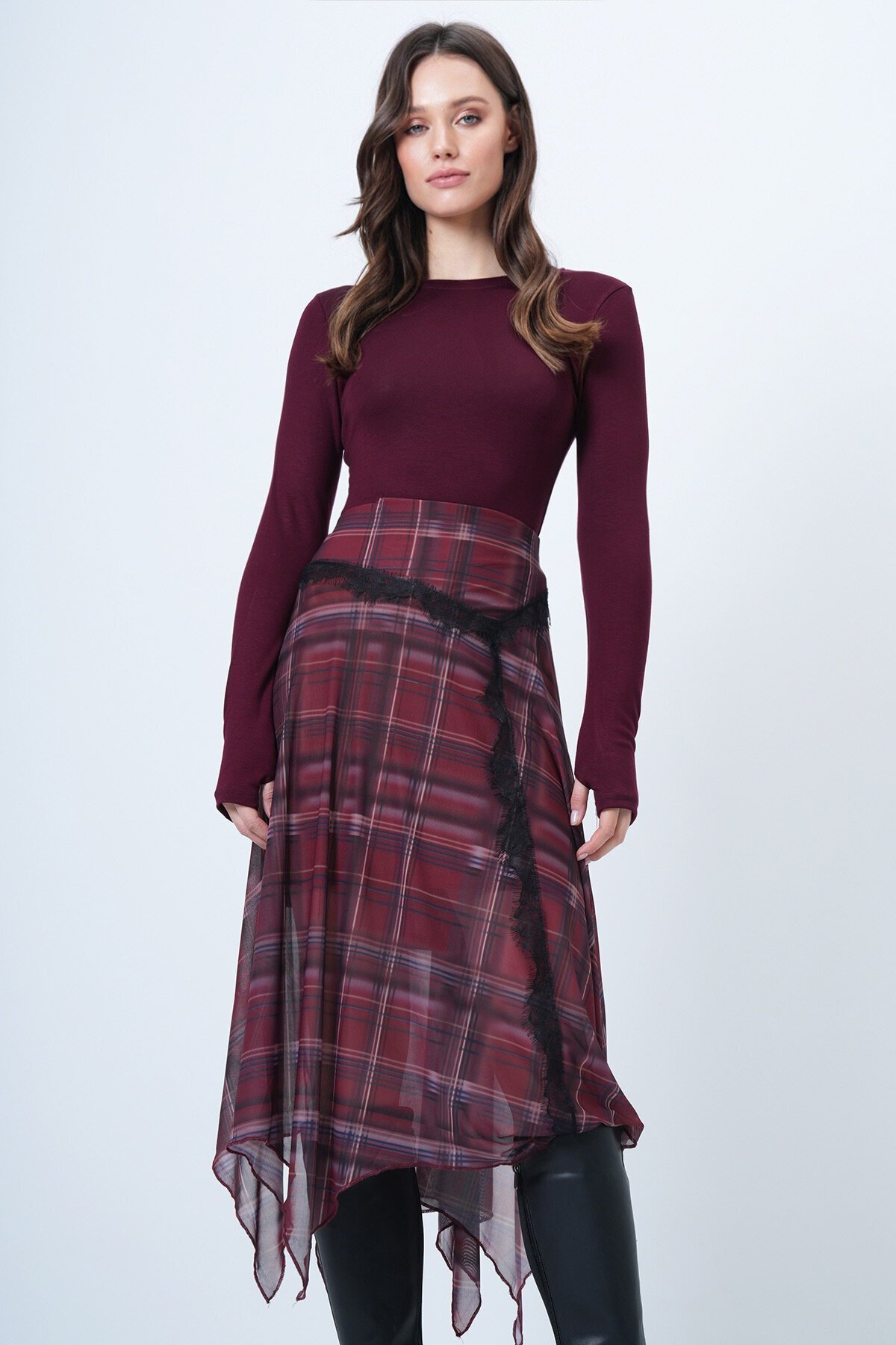 Parmak Detaylı Bisiklet Yaka Basic Bluz