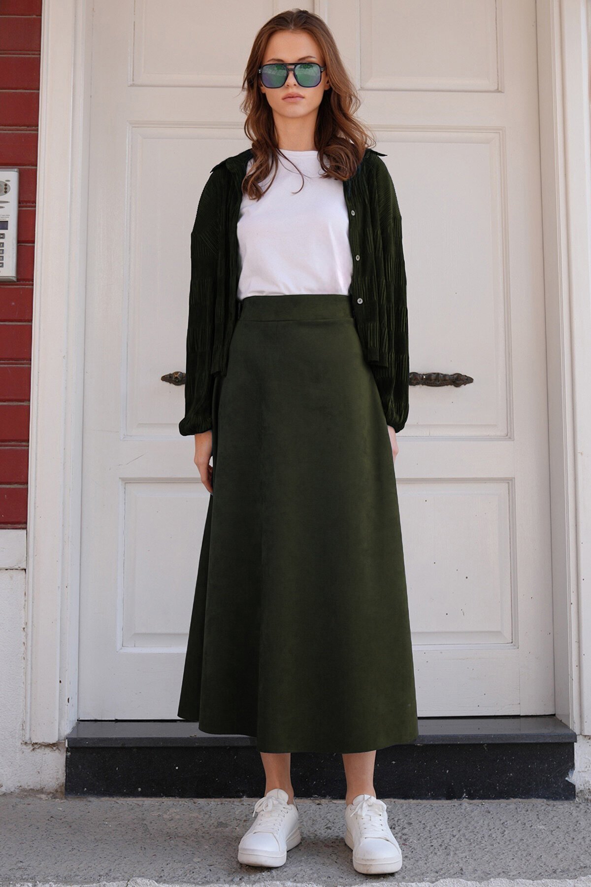 Süet Dokulu Geniş Kesim Midi Etek