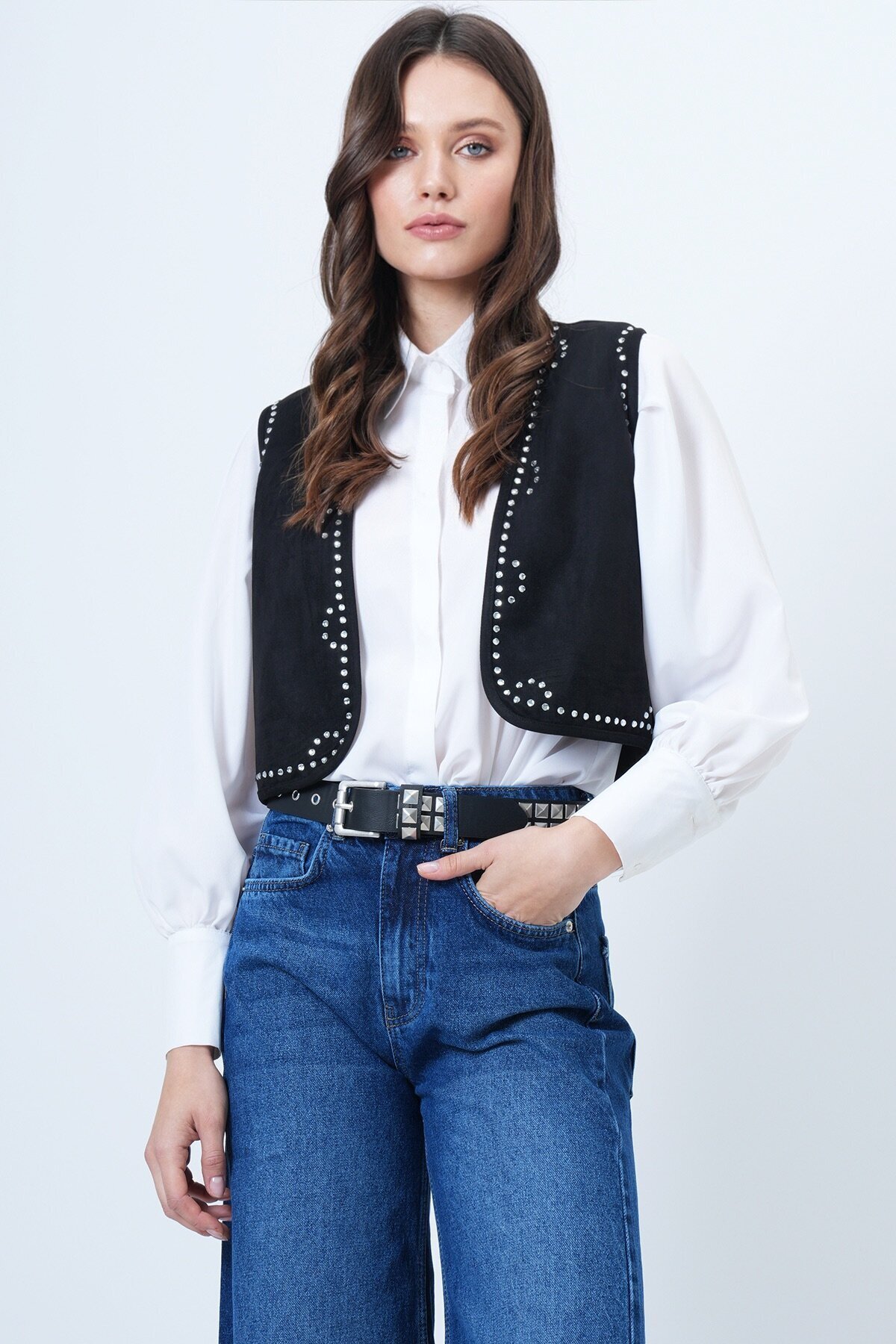 Taş İşlemeli Süet Kısa Yelek