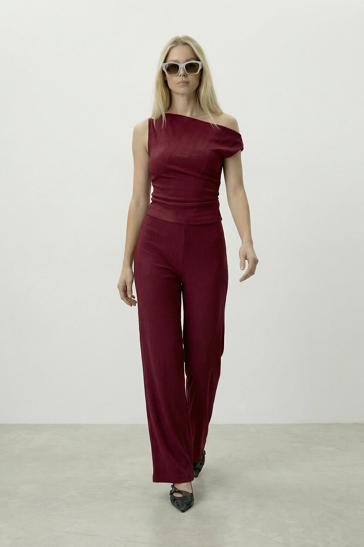 Tek Omuz Düz Kesim Bluz Ve Pantolon Takım