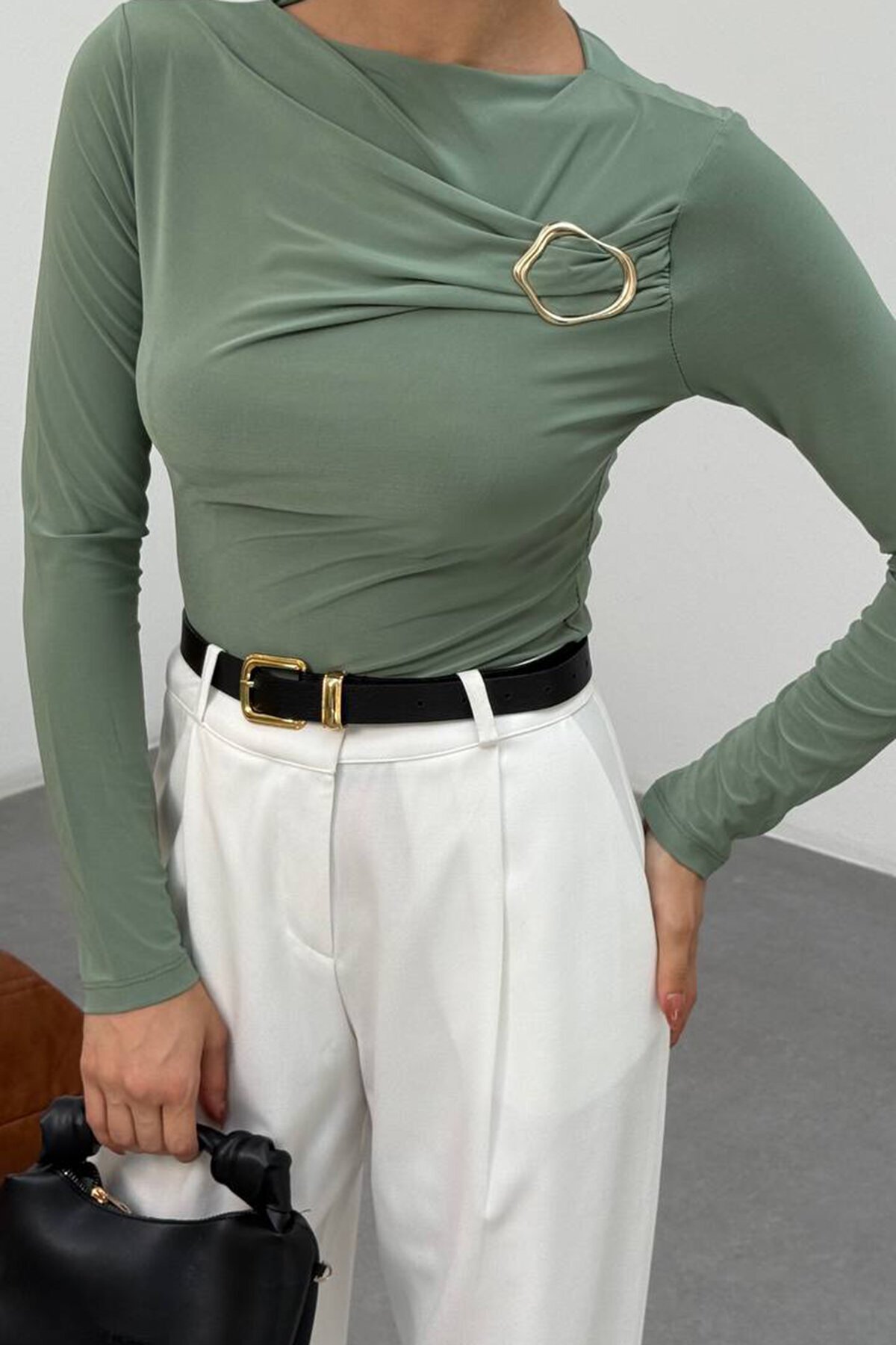 Tokalı Drapeli Uzun Kollu Bluz