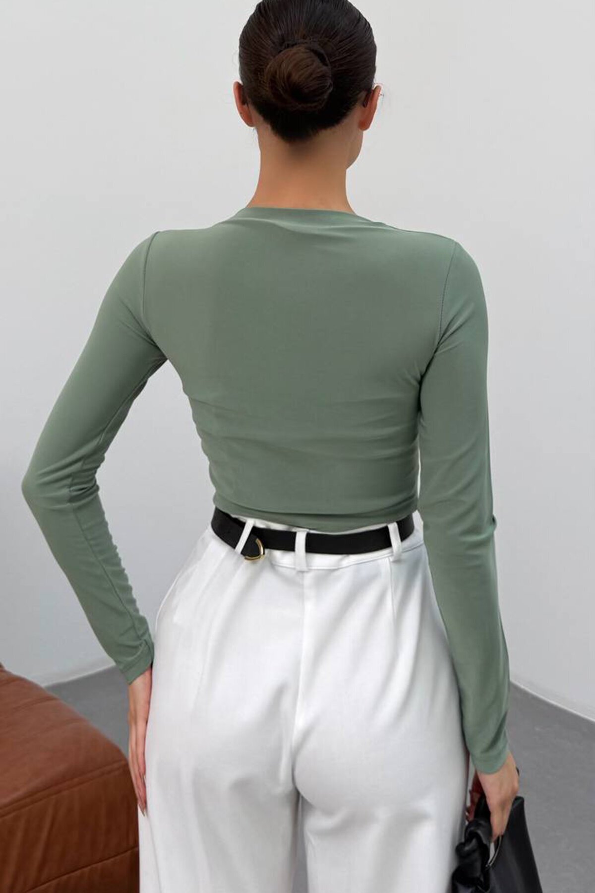 Tokalı Drapeli Uzun Kollu Bluz