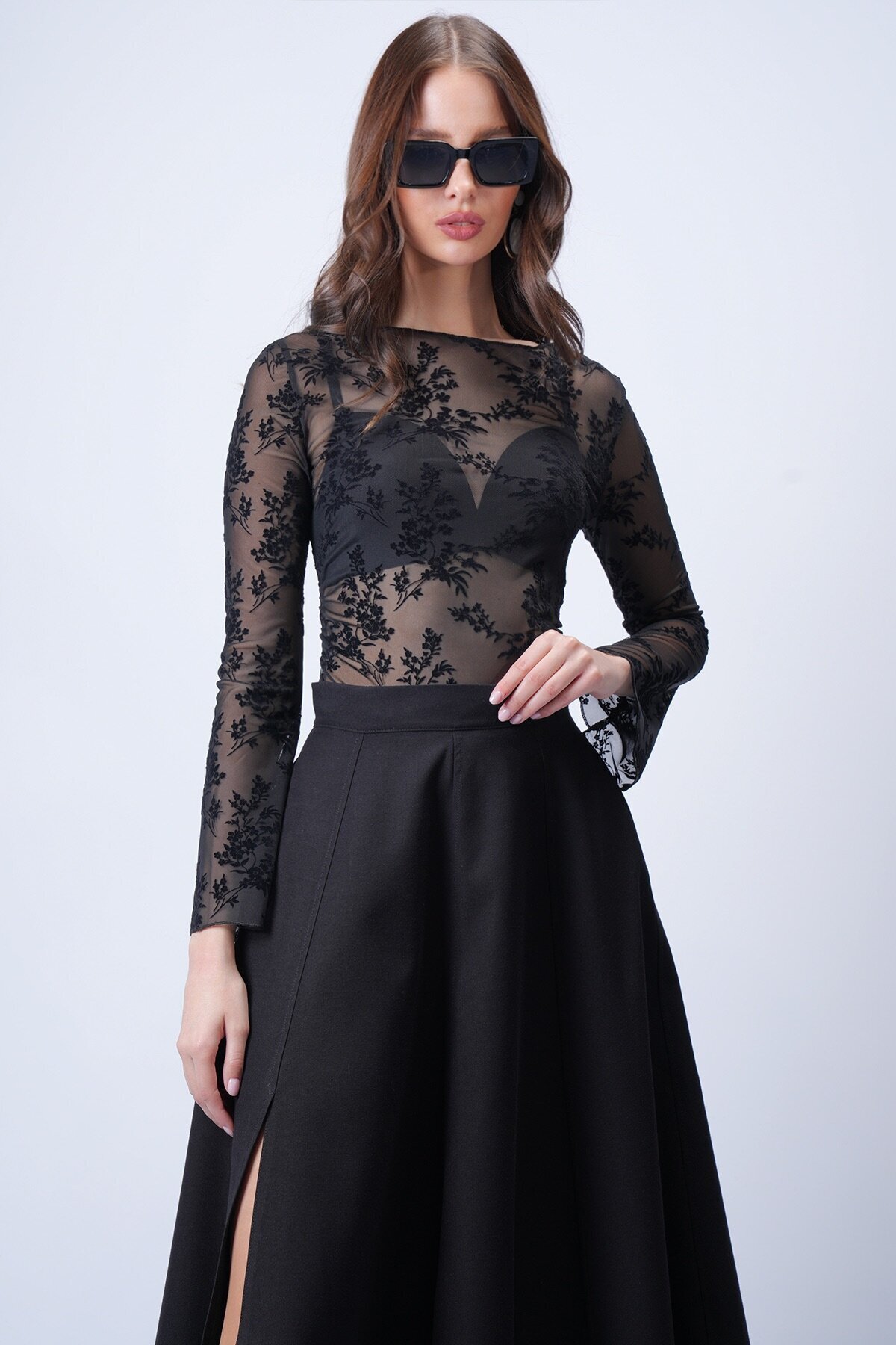 Siyah Transparan İşlemeli Bluz