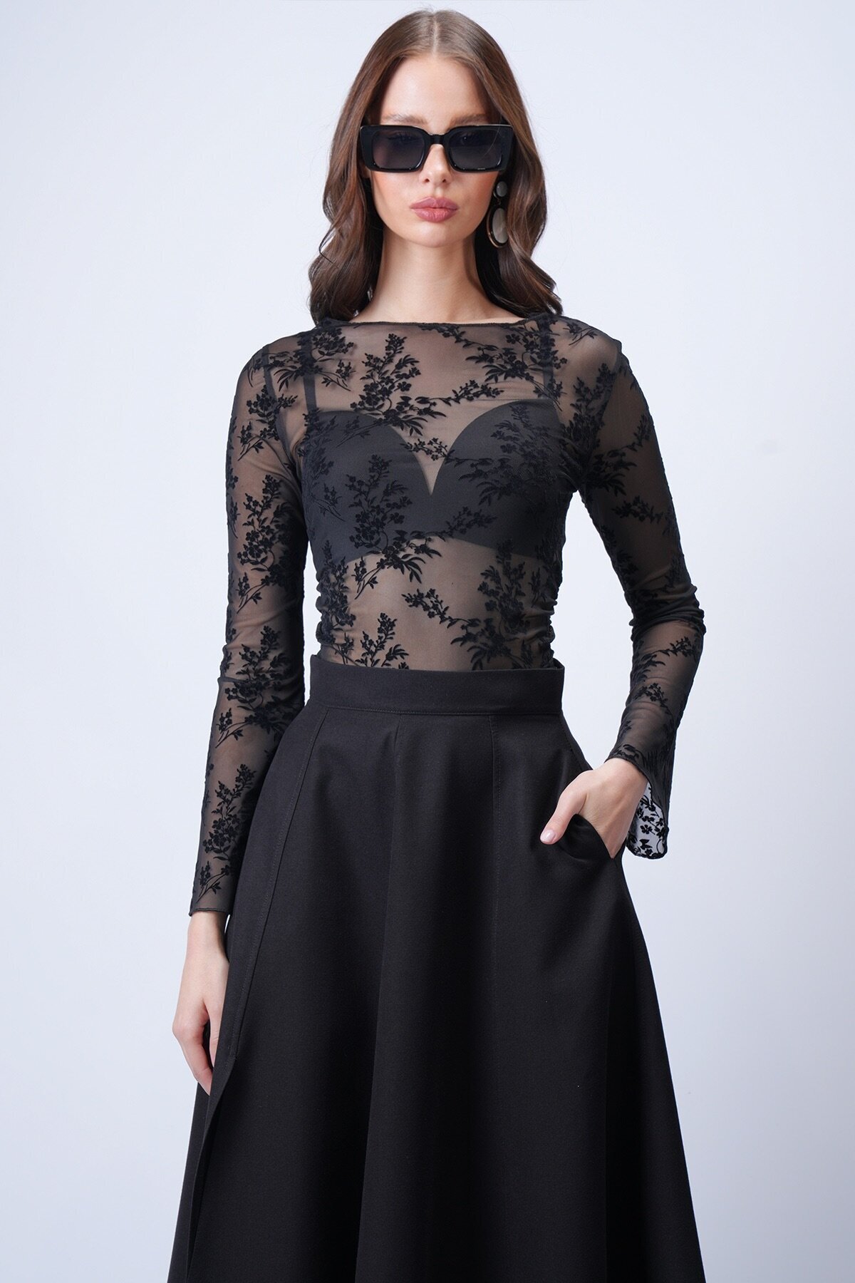 Siyah Transparan İşlemeli Bluz