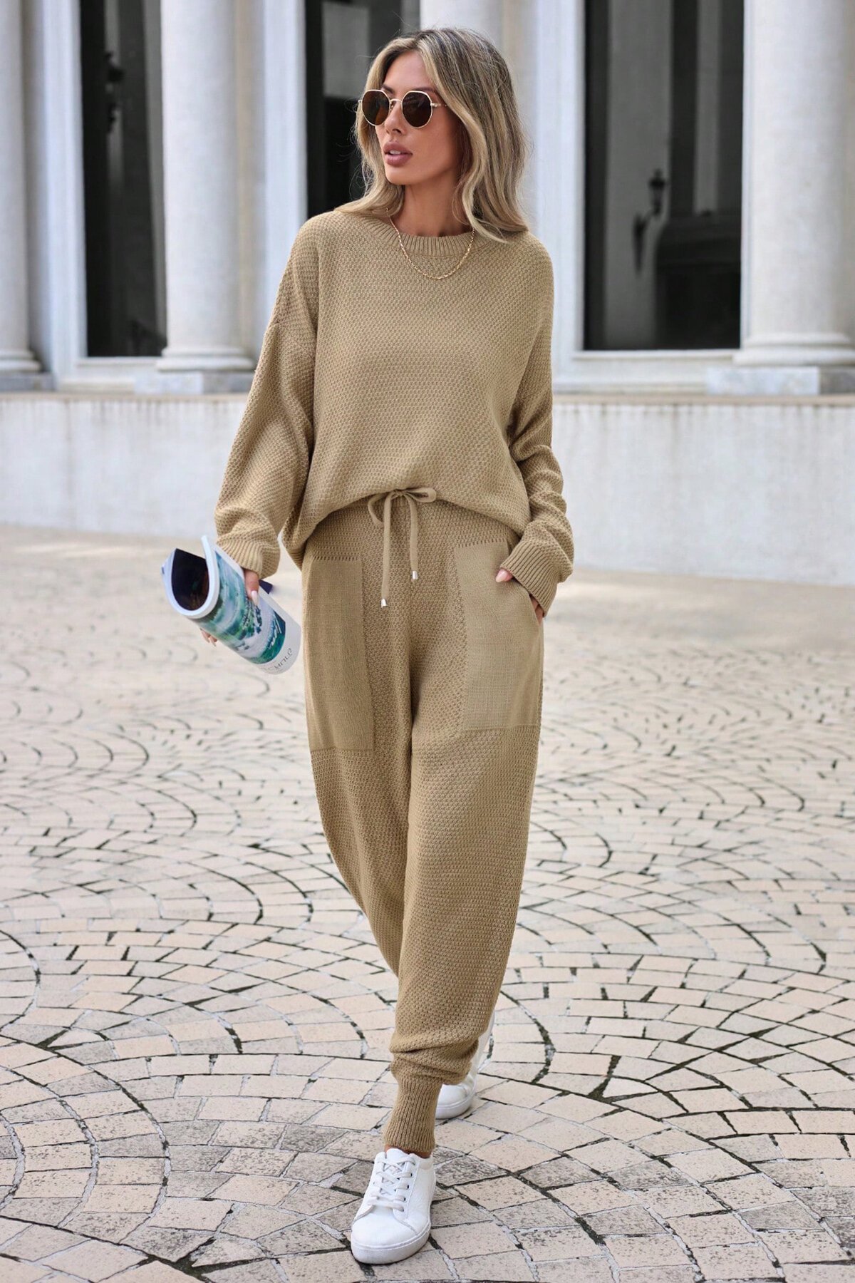 Triko Bisiklet Yaka Uzun Kollu Bluz ve Bağcıklı Jogger Pantolon Takım