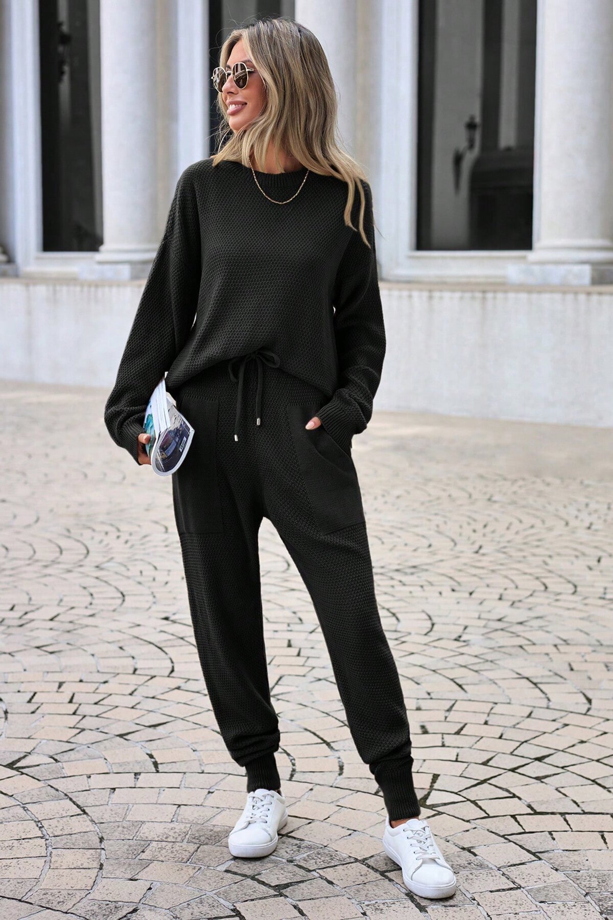 Triko Bisiklet Yaka Uzun Kollu Bluz ve Bağcıklı Jogger Pantolon Takım