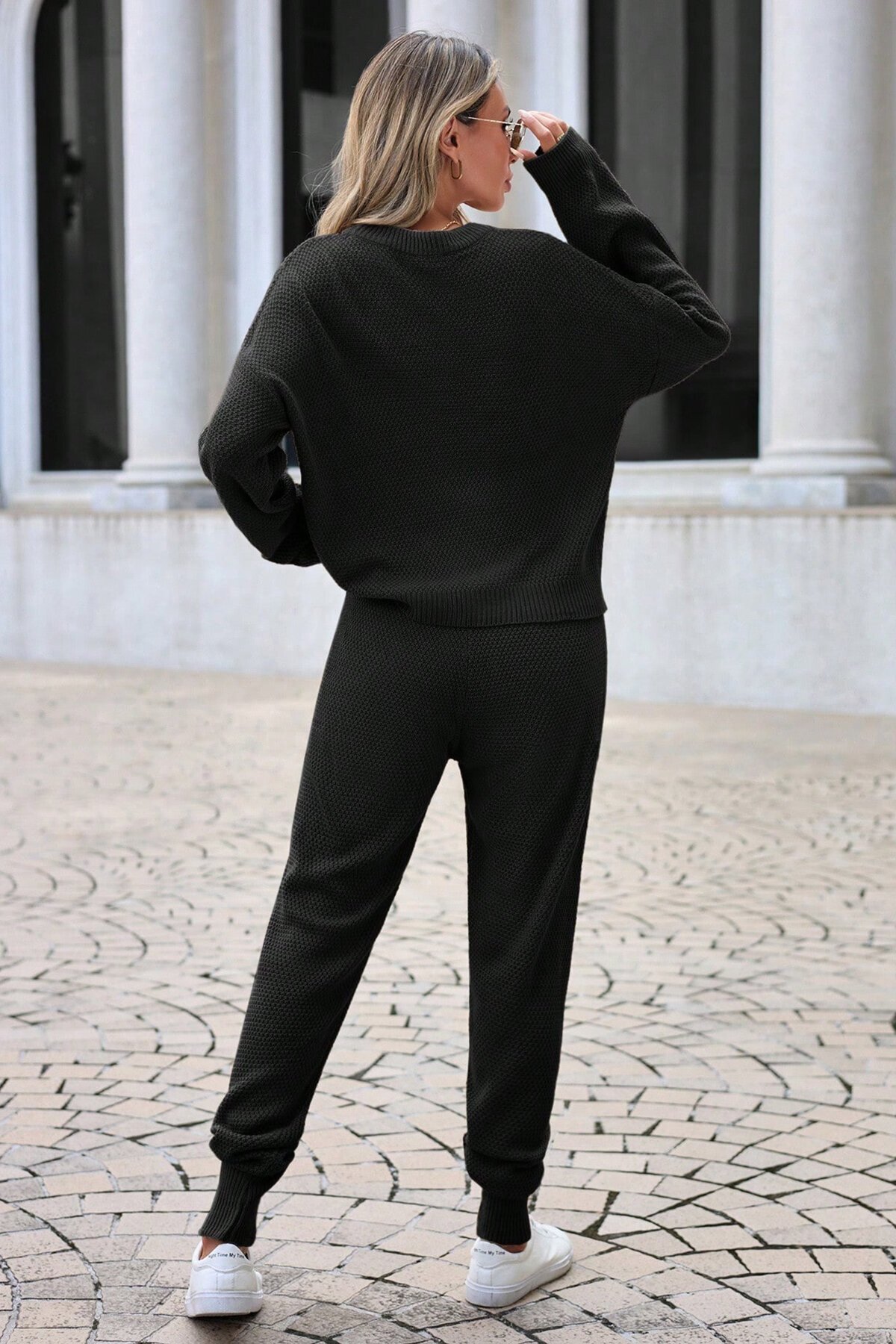 Triko Bisiklet Yaka Uzun Kollu Bluz ve Bağcıklı Jogger Pantolon Takım