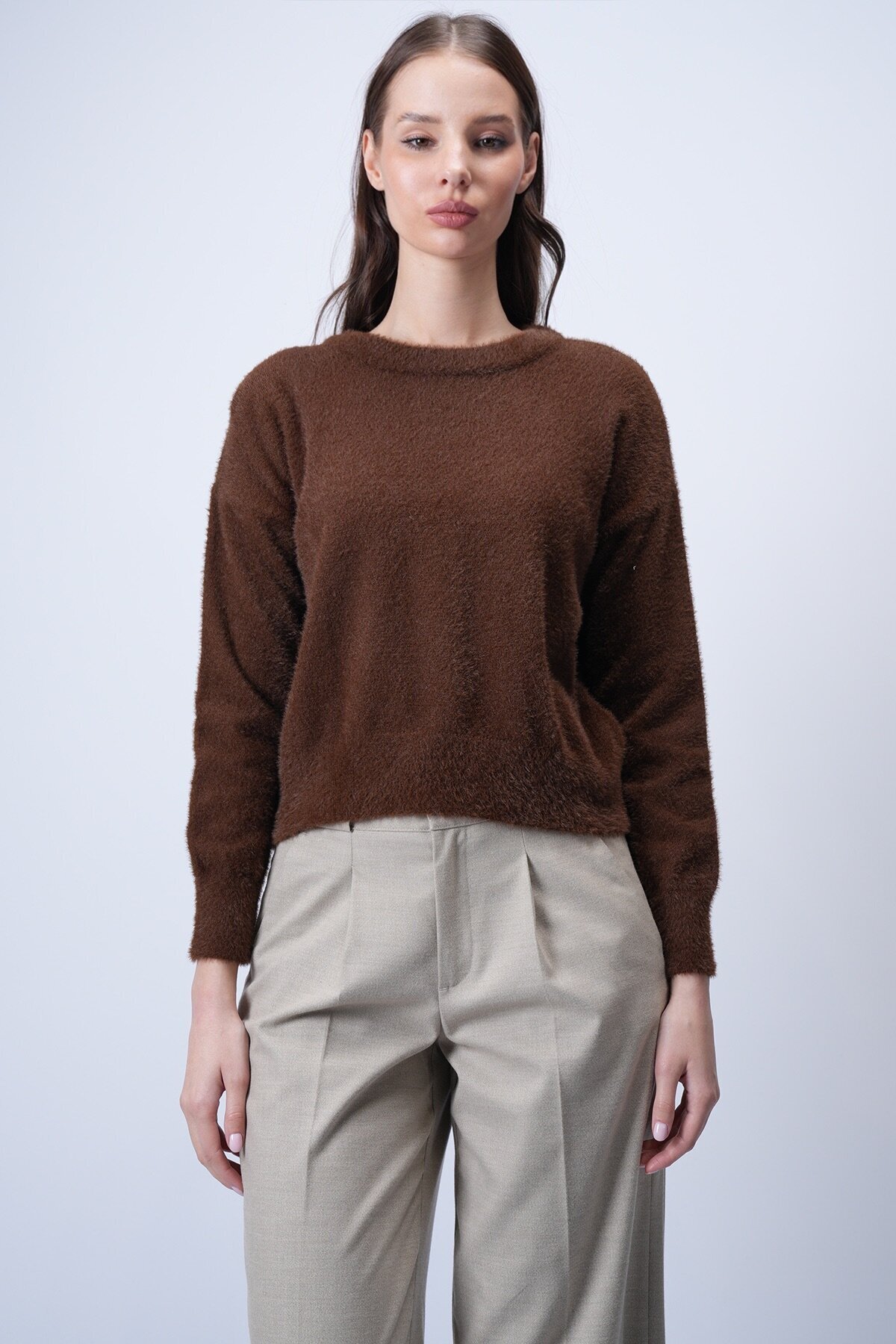 Kahverengi Tüylü Triko Kazak