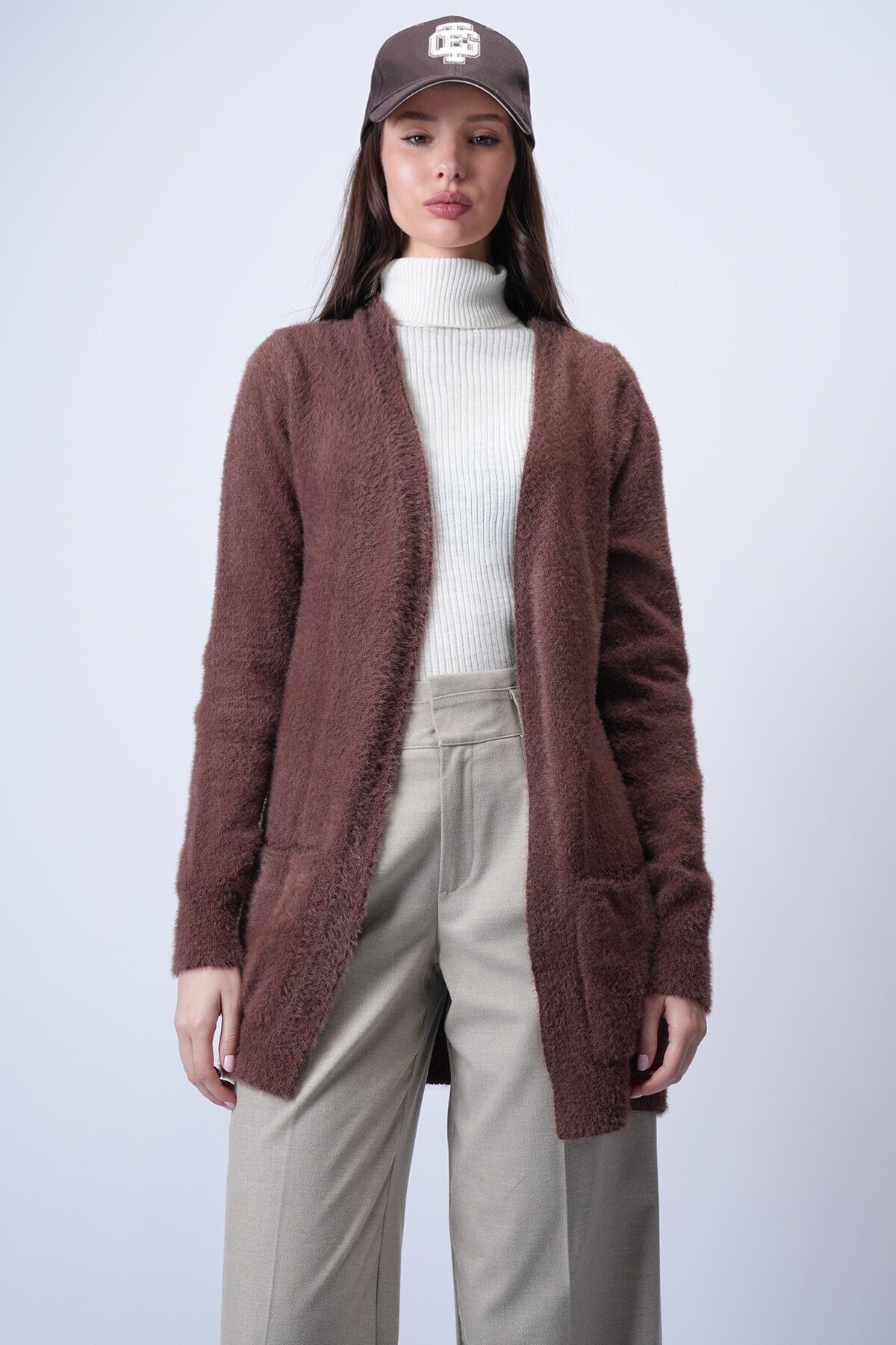 Kahverengi Tüylü Uzun Hırka