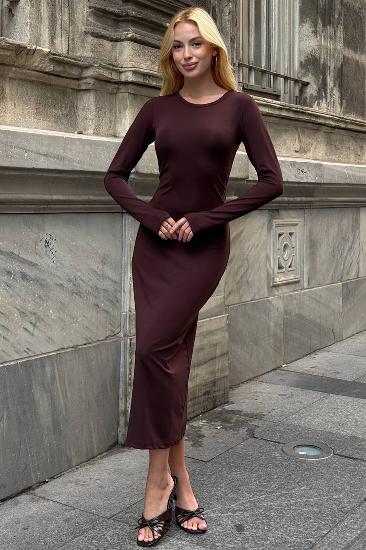 Uzun Kollu Bisiklet Yaka Dar Kesim Elbise