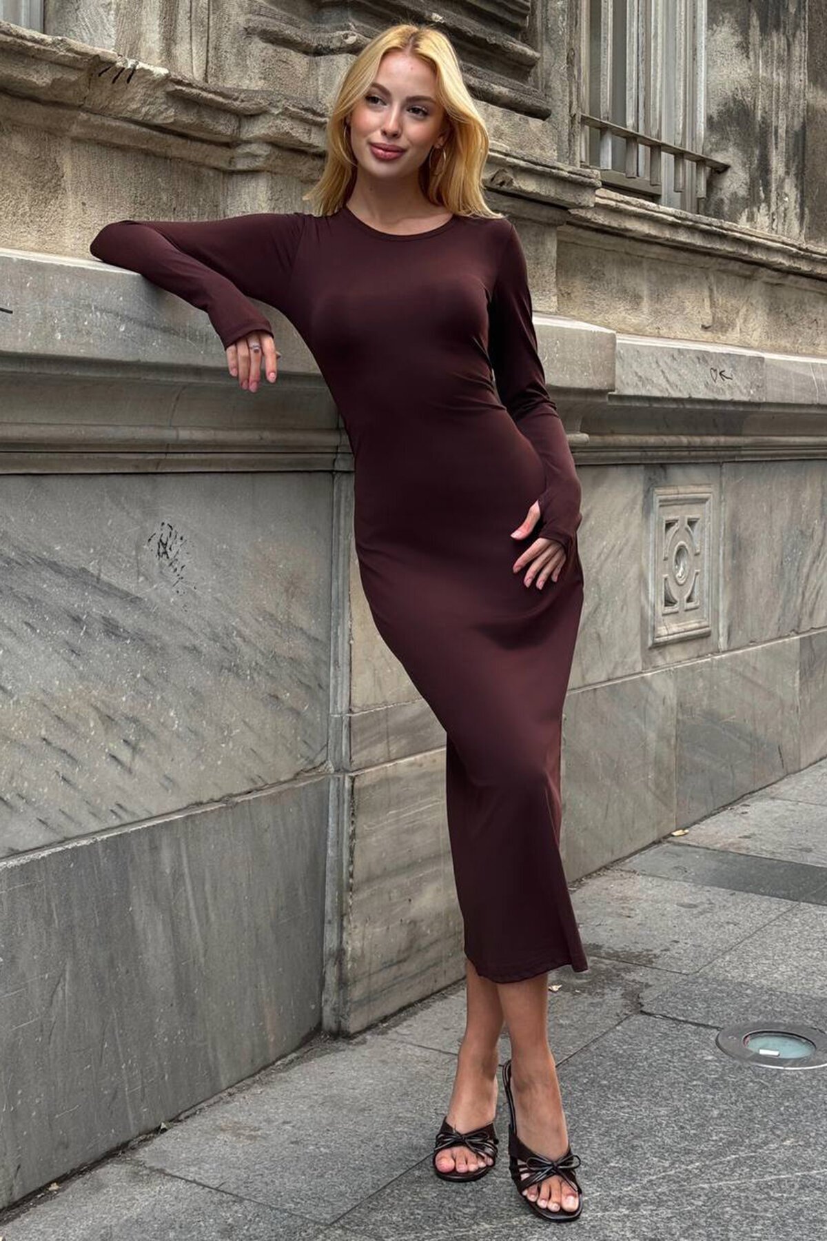 Uzun Kollu Bisiklet Yaka Dar Kesim Elbise