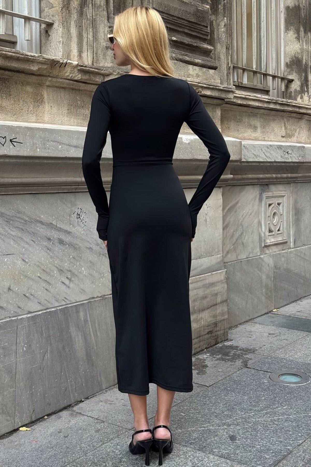 Uzun Kollu Bisiklet Yaka Dar Kesim Elbise