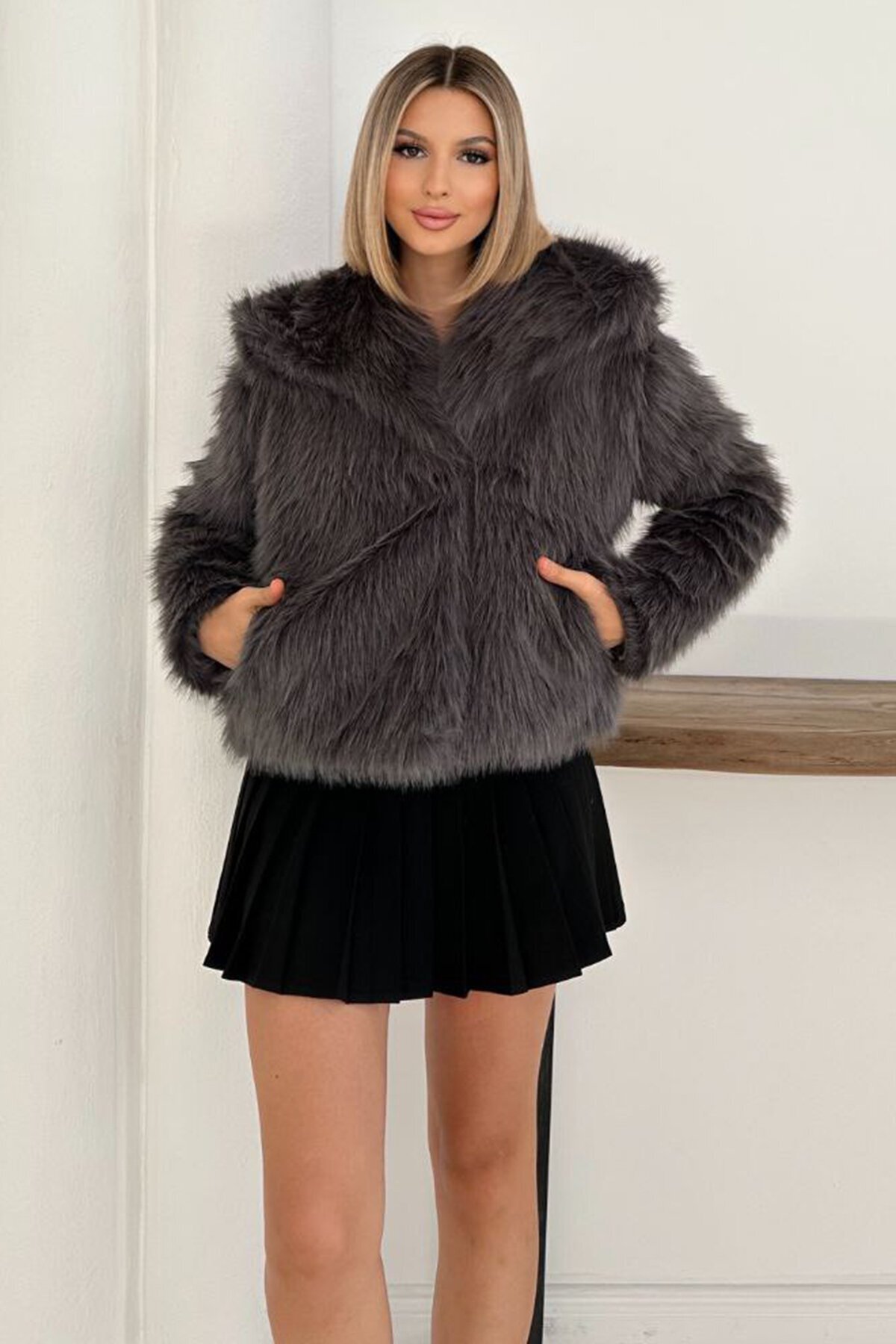 Uzun Tüylü Kürk Mont