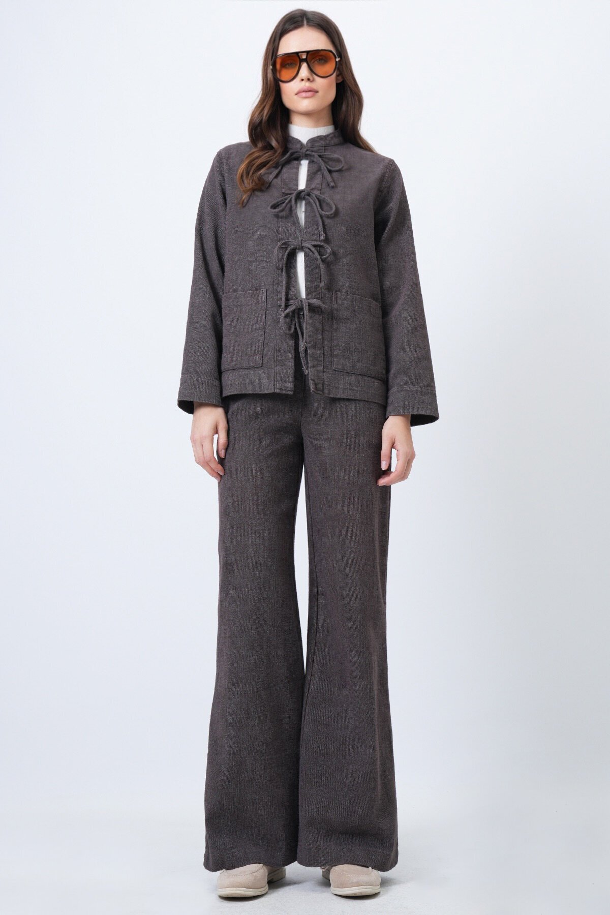 Yıkamalı Bağlama Detaylı Ceket ve Geniş Paça Pantolon Takım