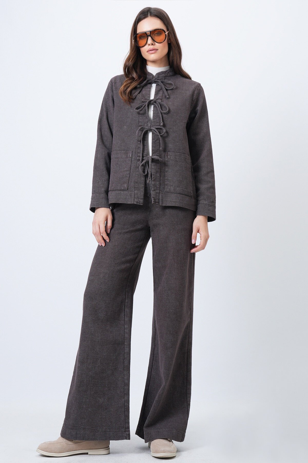 Yıkamalı Bağlama Detaylı Ceket ve Geniş Paça Pantolon Takım