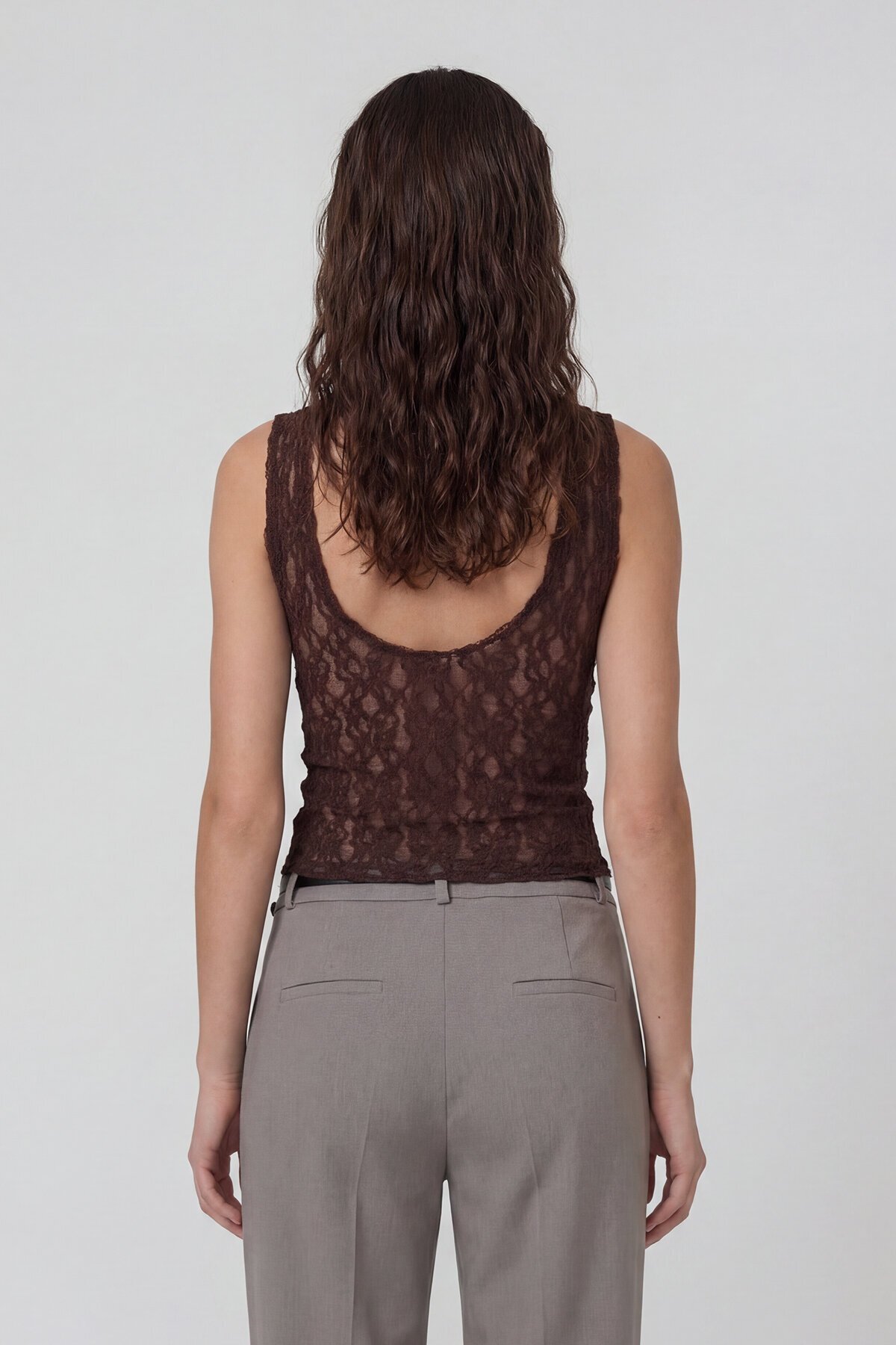 Arka Ön V Yaka Crop Sütyen Kısmı Astarlı Dantel Bluz