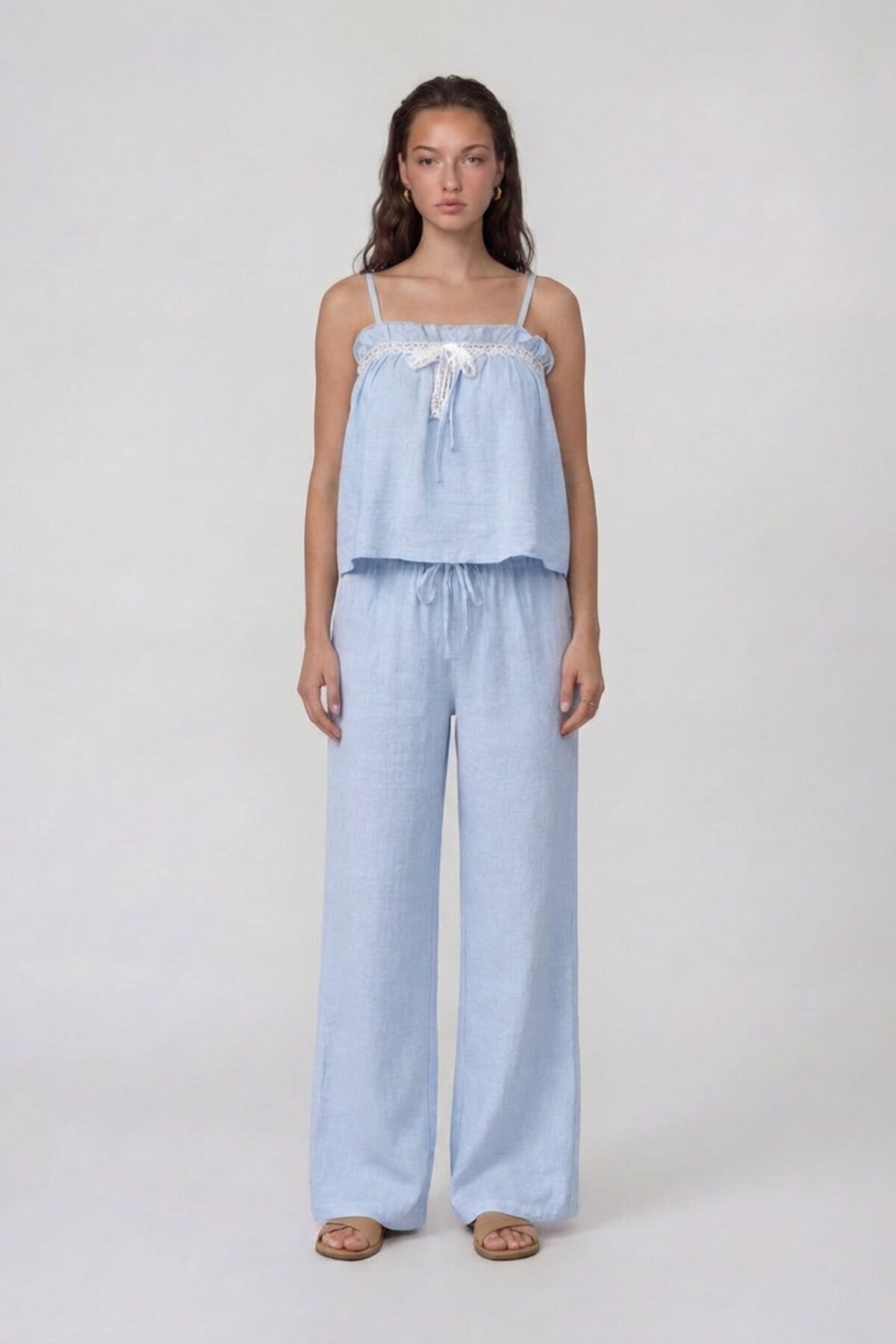 Askılı Dantel Detaylı Bluz Ve Pantolon Takım