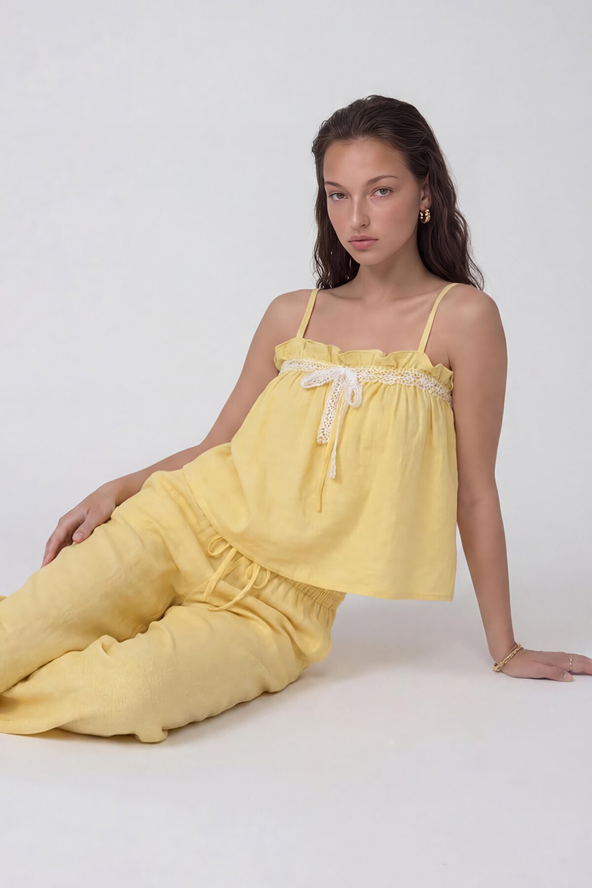 Askılı Dantel Detaylı Bluz Ve Pantolon Takım