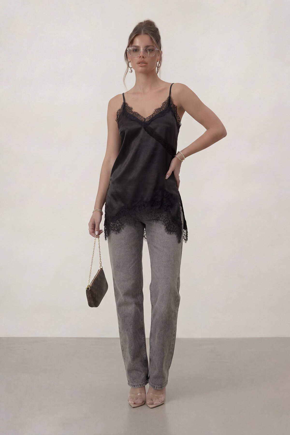 Askılı Dantel Detaylı Saten Bluz