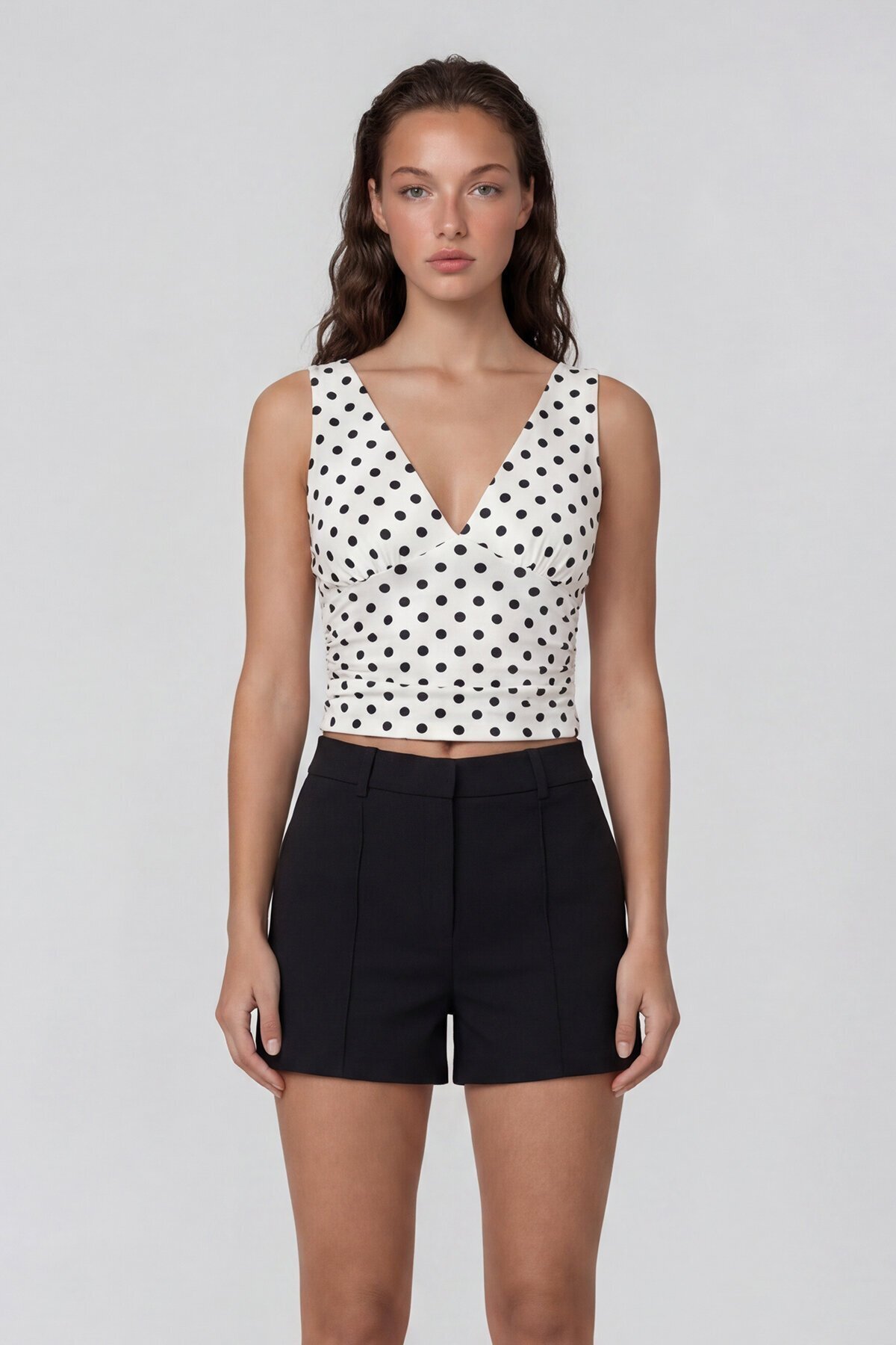 Askılı Drape Detaylı Puantiyeli Crop Bluz