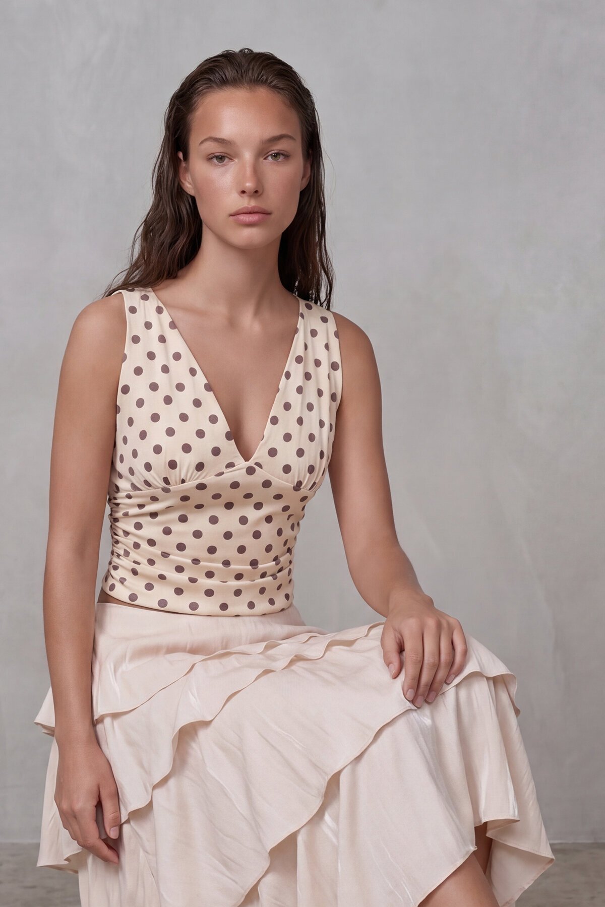 Askılı Drape Detaylı Puantiyeli Crop Bluz