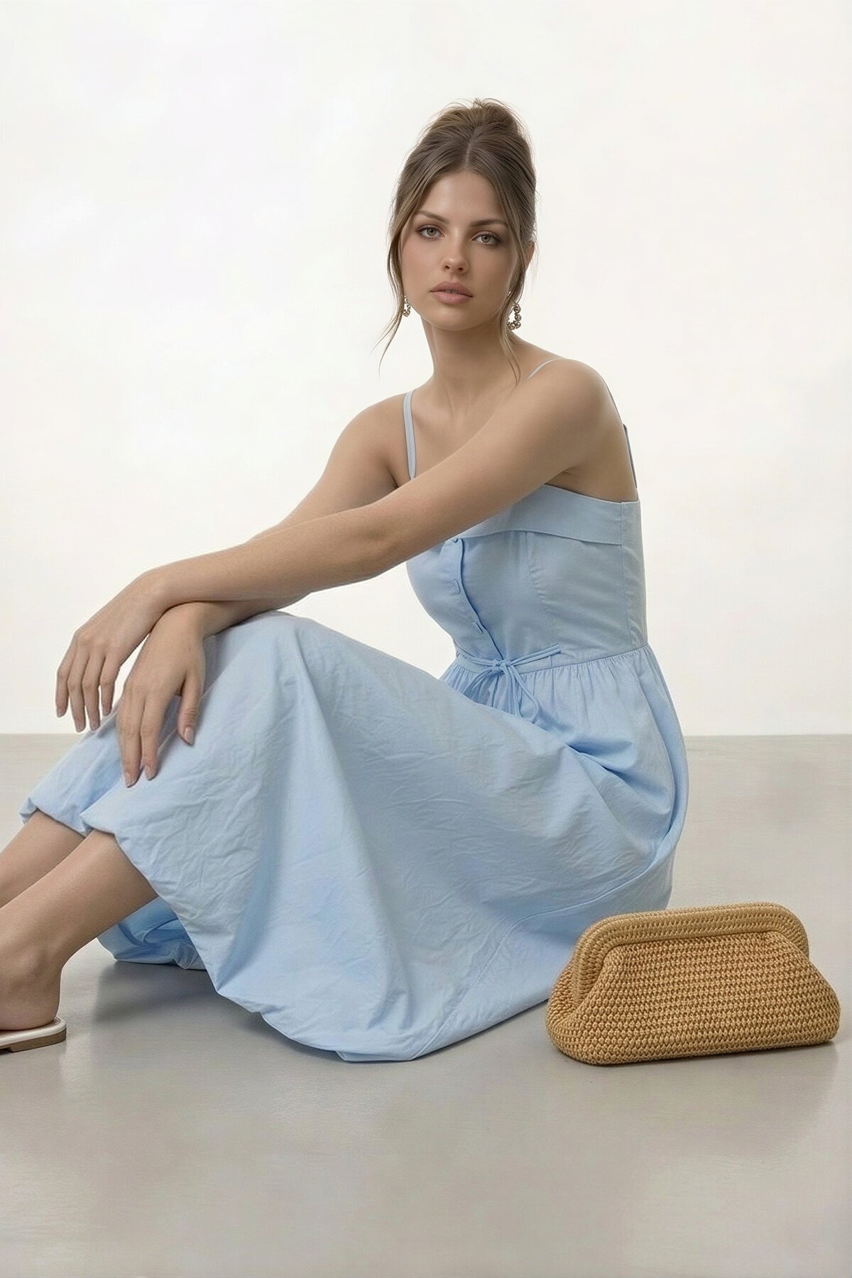 Askılı Düğme Detaylı Beli Bağcıklı Midi Elbise