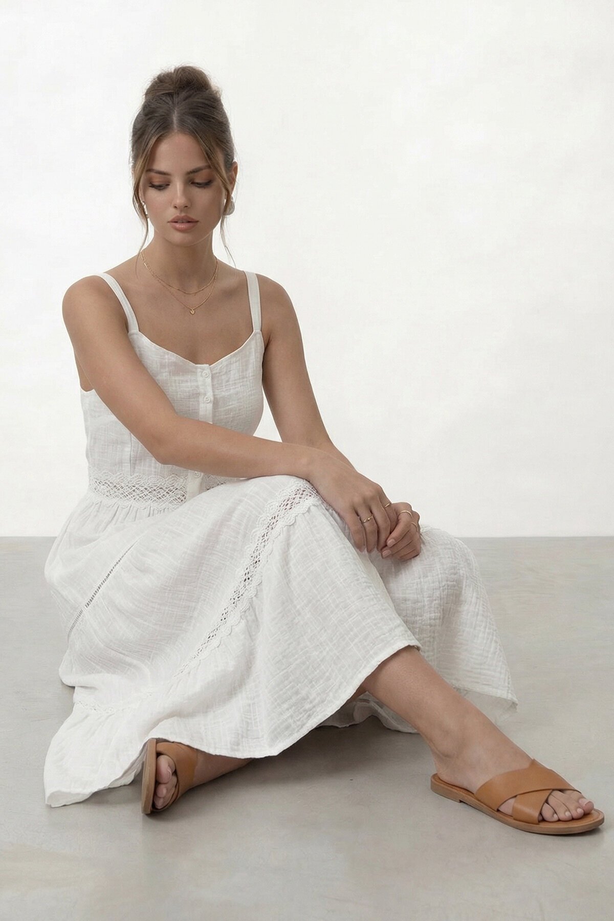 Askılı Düğmeli Katlı Midi Elbise