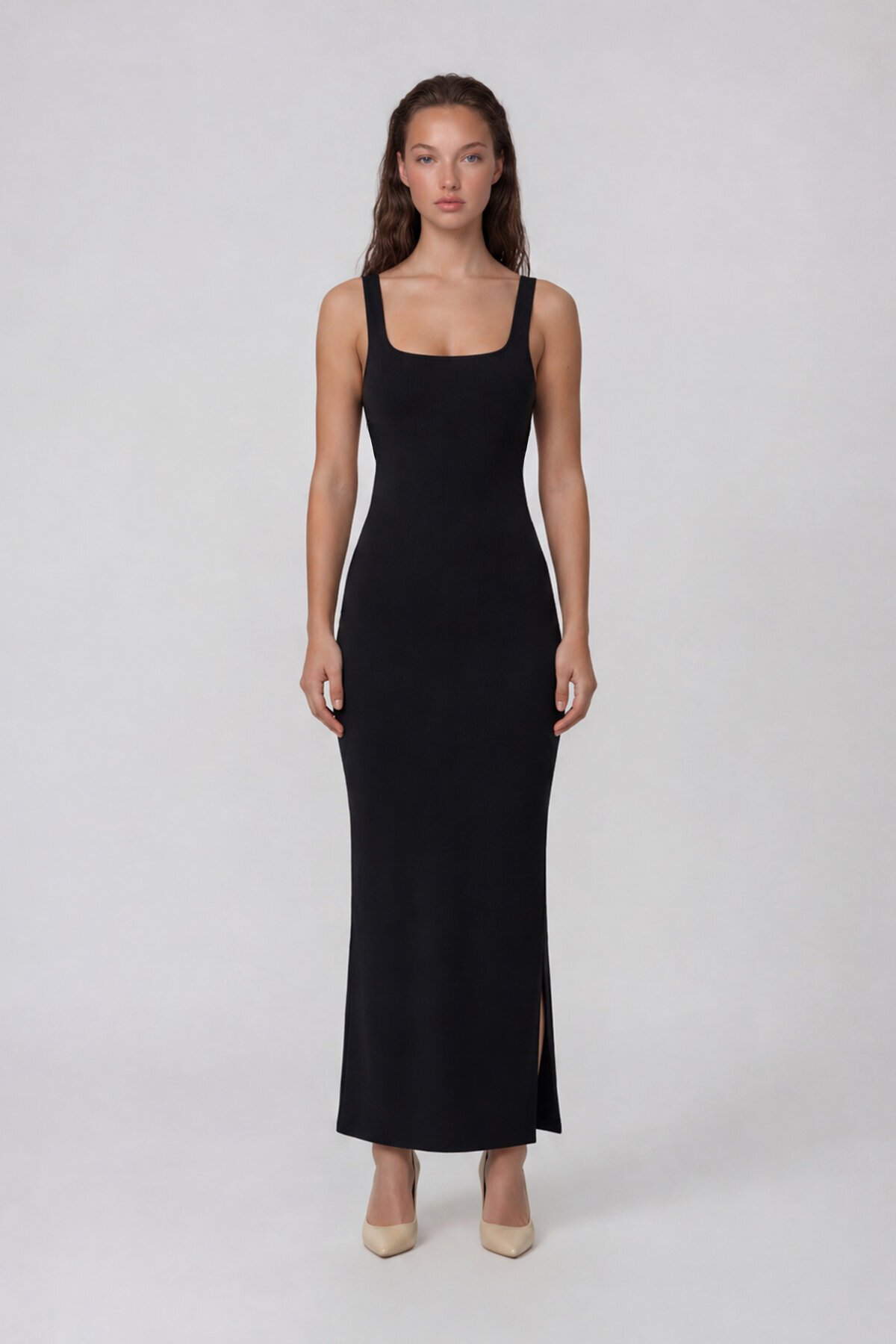 Askılı Kare Yaka Sırt Dekolteli Yırtmaçlı Midi Elbise