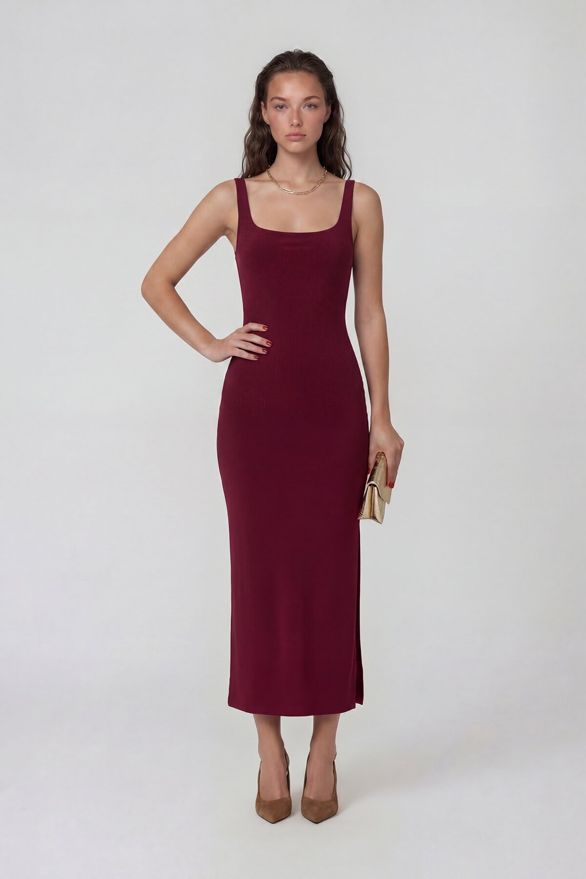 Askılı Kare Yaka Sırt Dekolteli Yırtmaçlı Midi Elbise