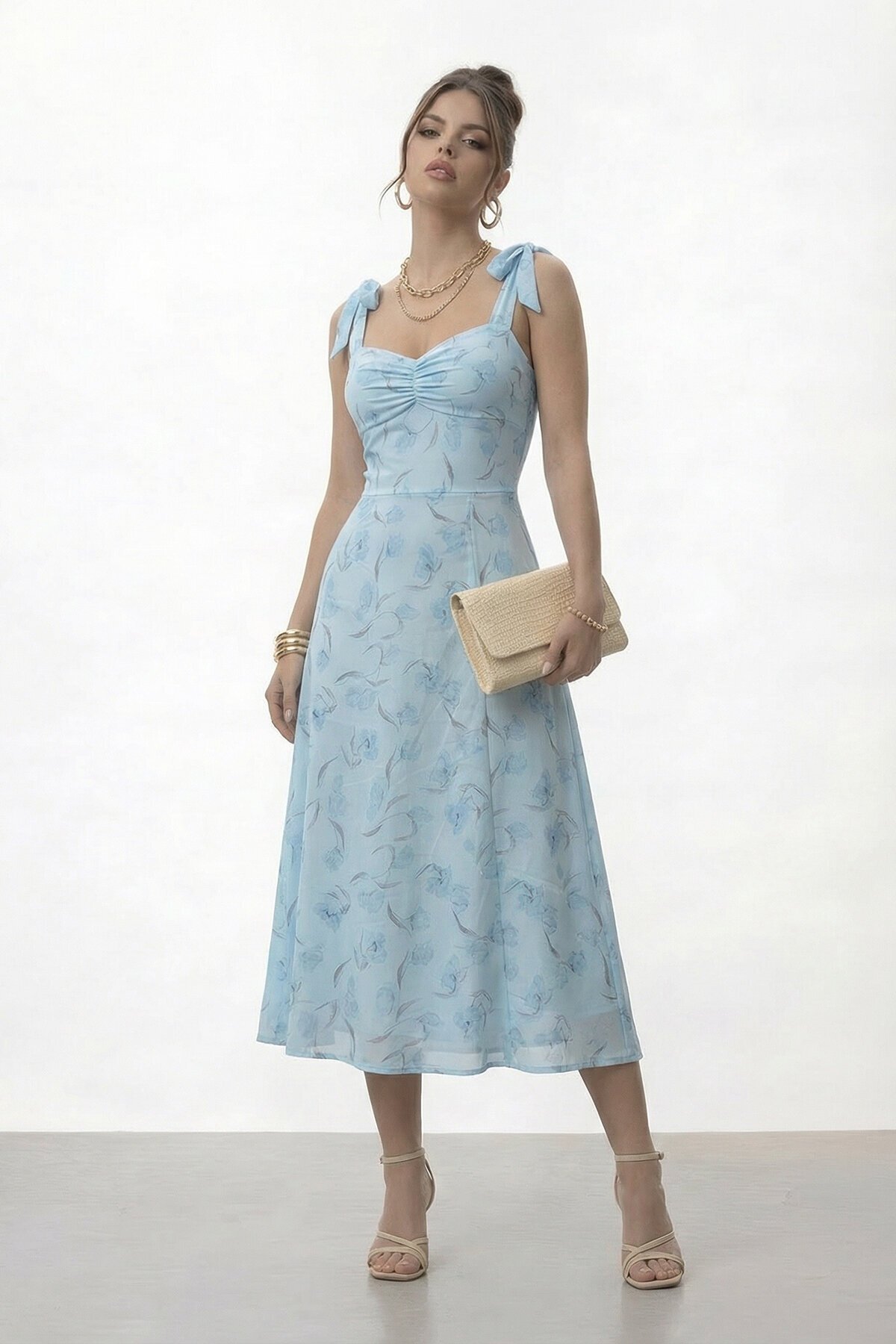 Askılı Omuzdan Bağlamalı Büzgülü Çiçek Desenli Midi Elbise